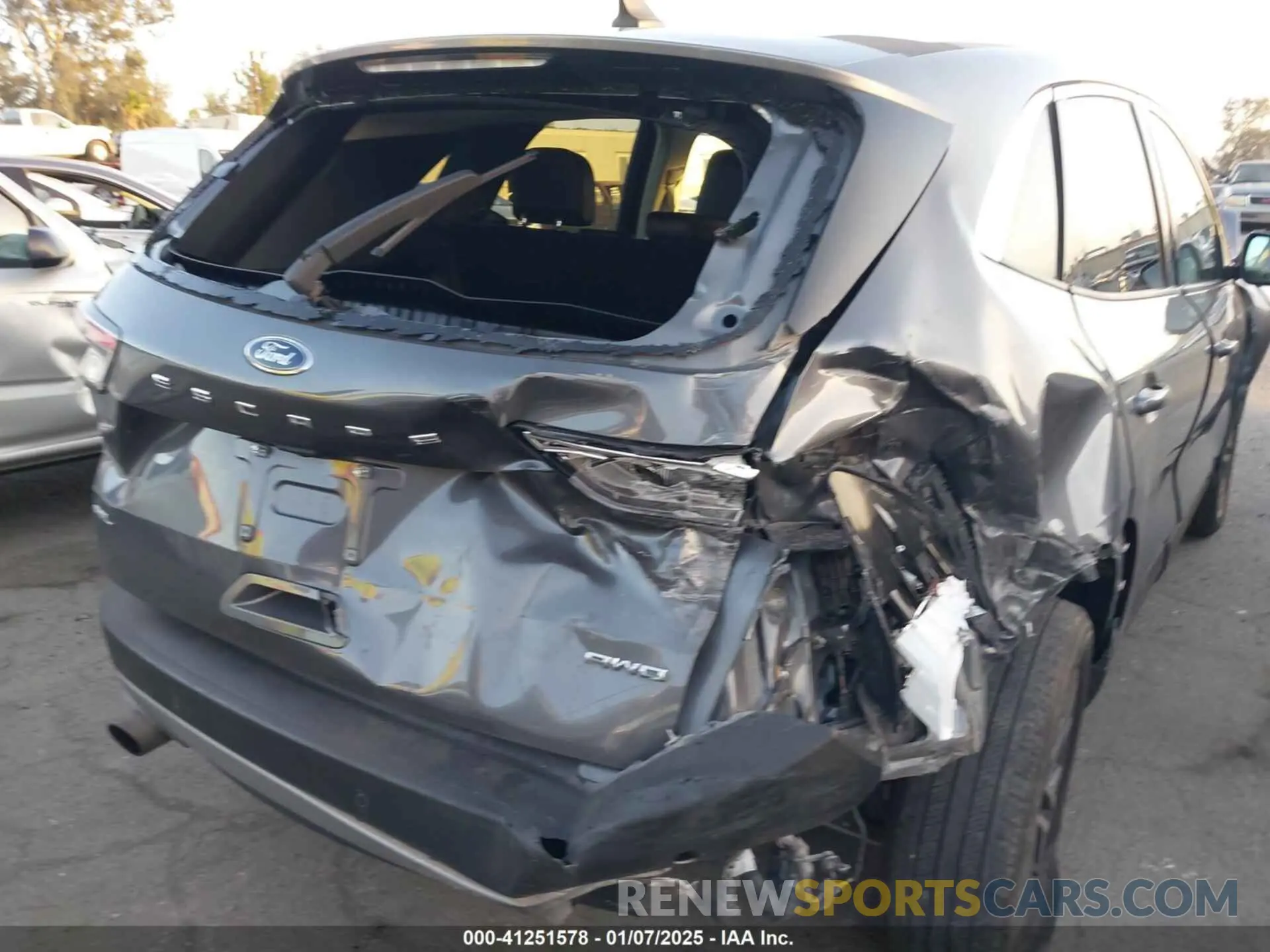 6 fotografías del automóvil dañado 1FMCU9H65NUA72628 FORD ESCAPE 2022
