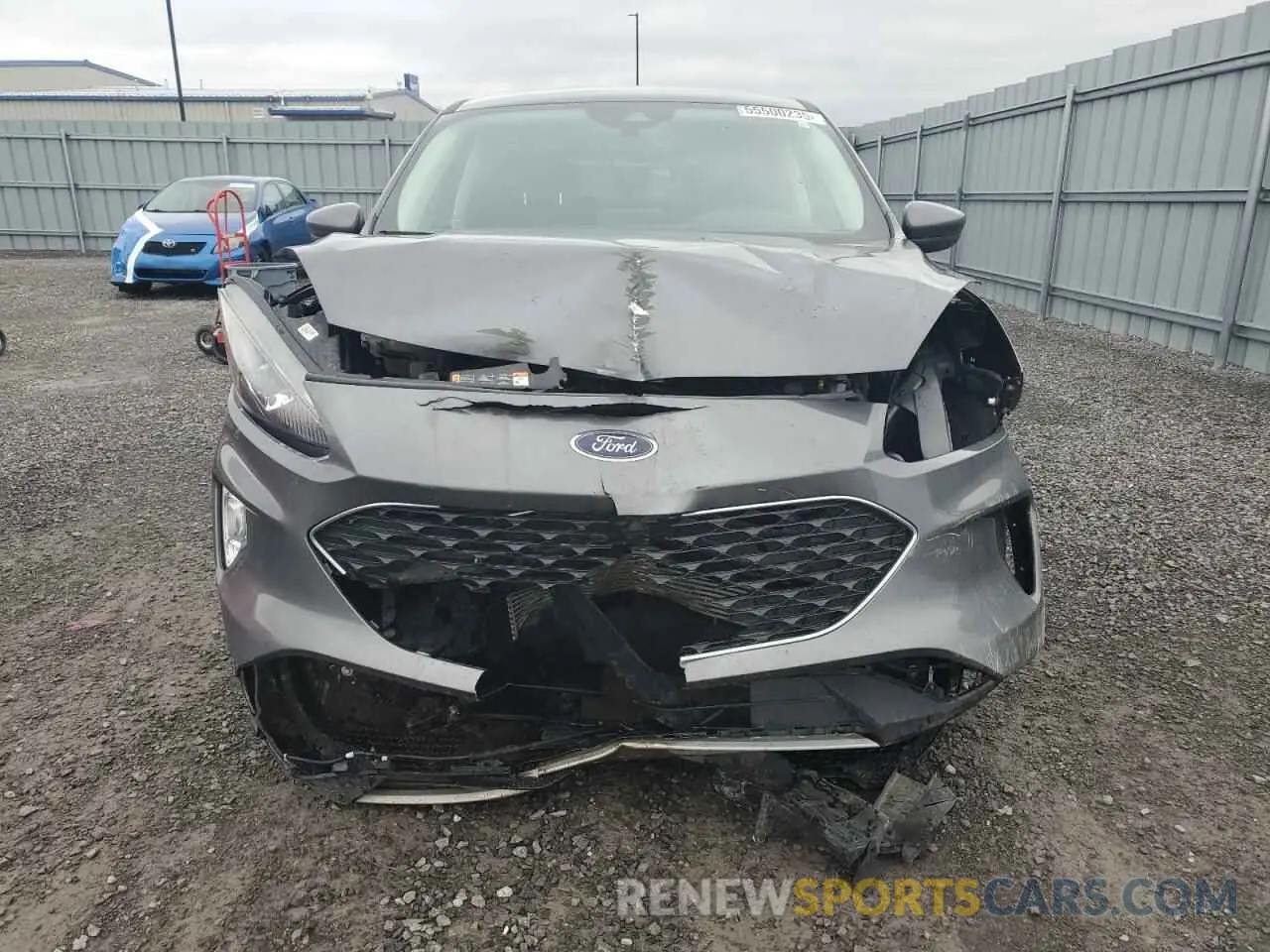 5 fotografías del automóvil dañado 1FMCU9H66NUB20847 FORD ESCAPE 2022
