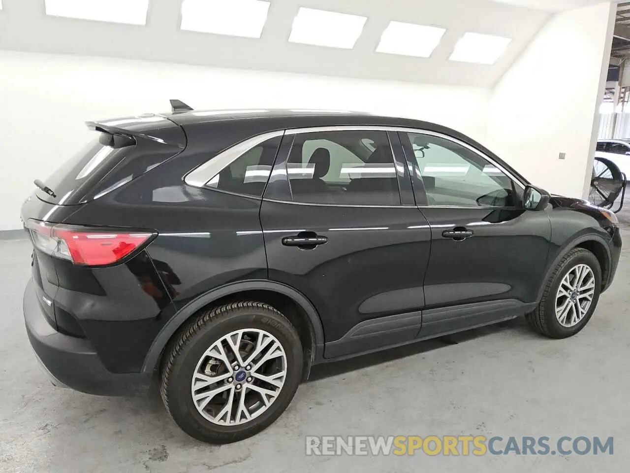 3 fotografías del automóvil dañado 1FMCU9H6XNUA69093 FORD ESCAPE 2022