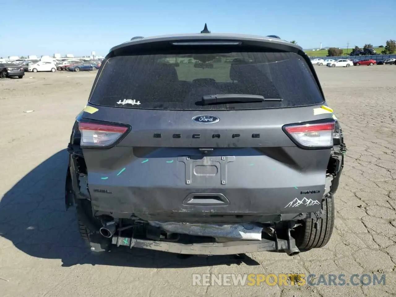 6 fotografías del automóvil dañado 1FMCU9H90NUB33927 FORD ESCAPE 2022