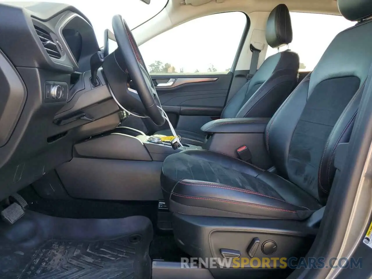 7 fotografías del automóvil dañado 1FMCU9H90NUB33927 FORD ESCAPE 2022