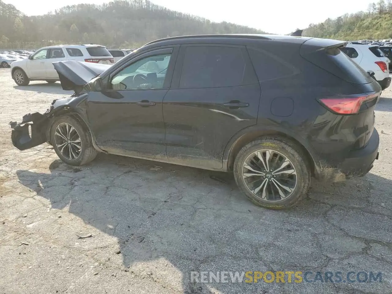 2 fotografías del automóvil dañado 1FMCU9H91NUA26143 FORD ESCAPE 2022