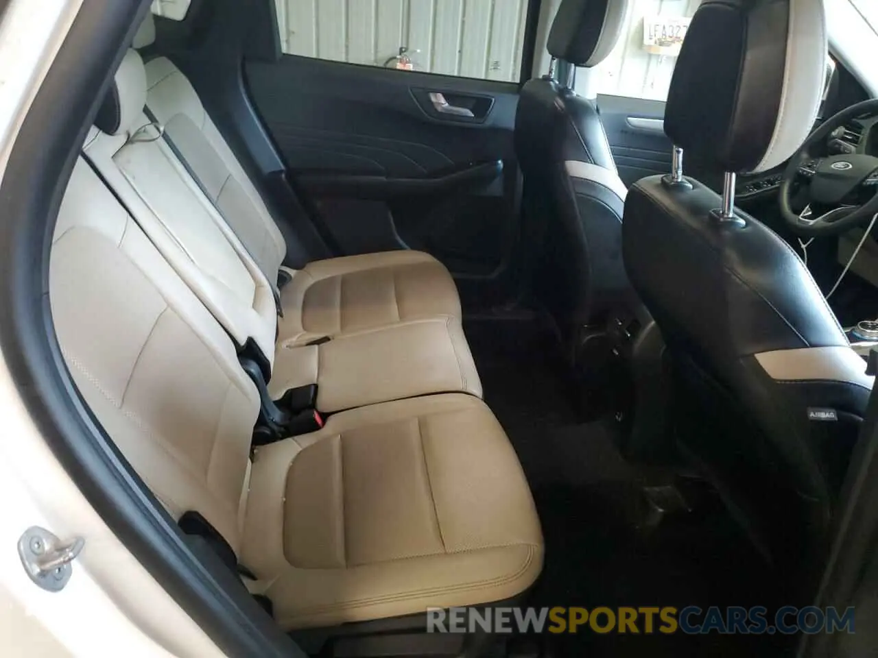 11 fotografías del automóvil dañado 1FMCU9H92NUB12190 FORD ESCAPE 2022