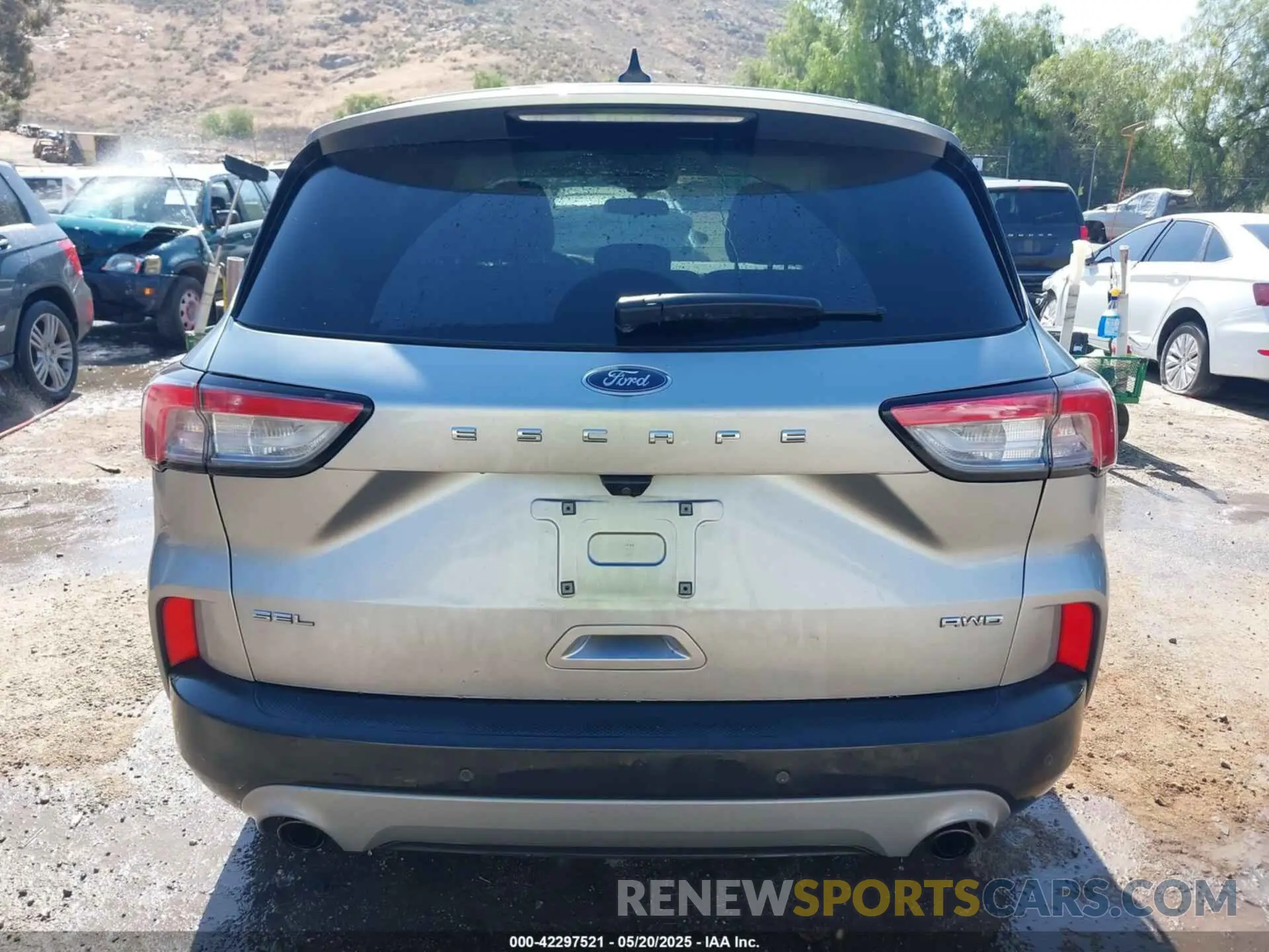 16 fotografías del automóvil dañado 1FMCU9H92NUB12920 FORD ESCAPE 2022