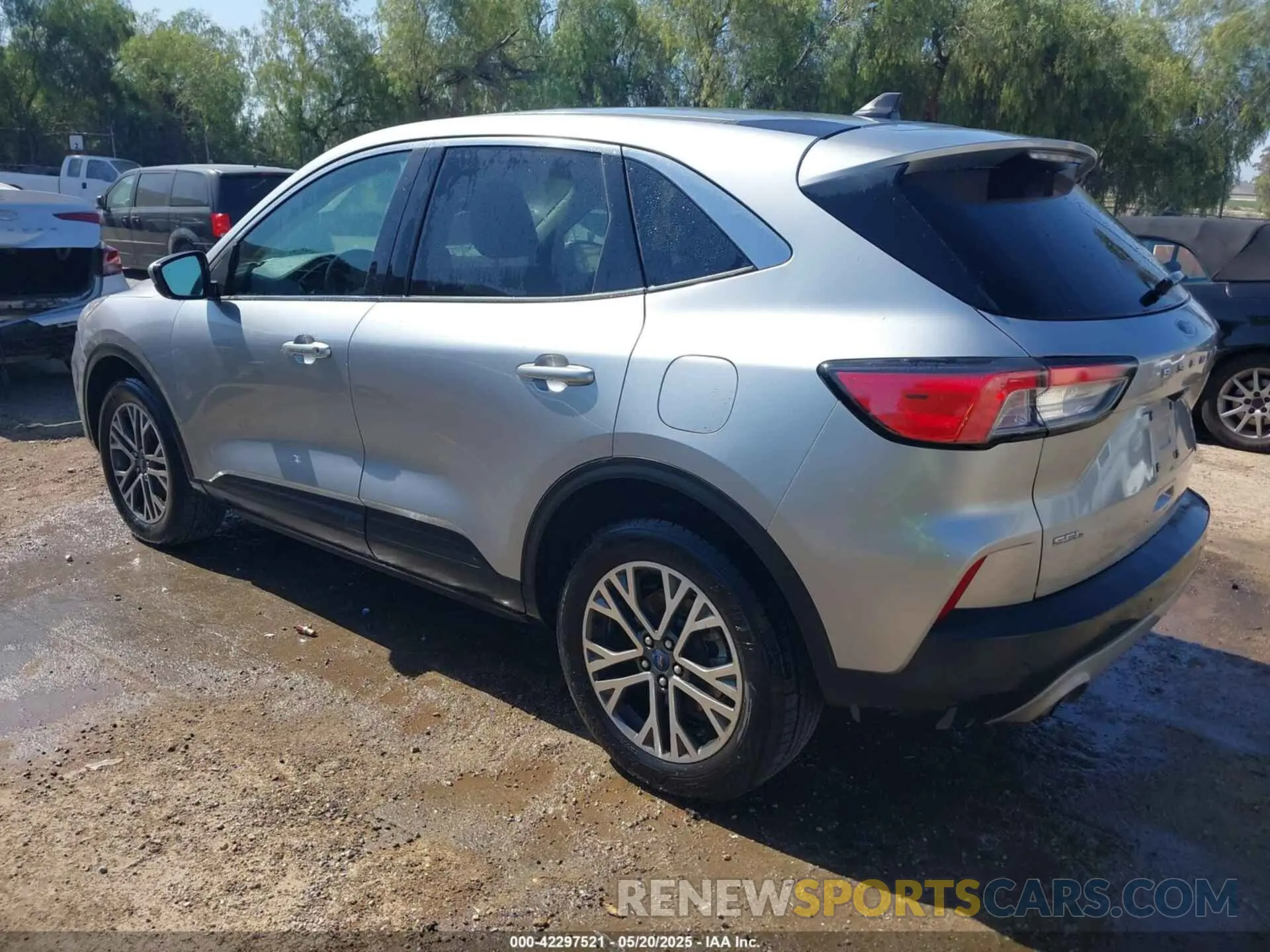 3 fotografías del automóvil dañado 1FMCU9H92NUB12920 FORD ESCAPE 2022
