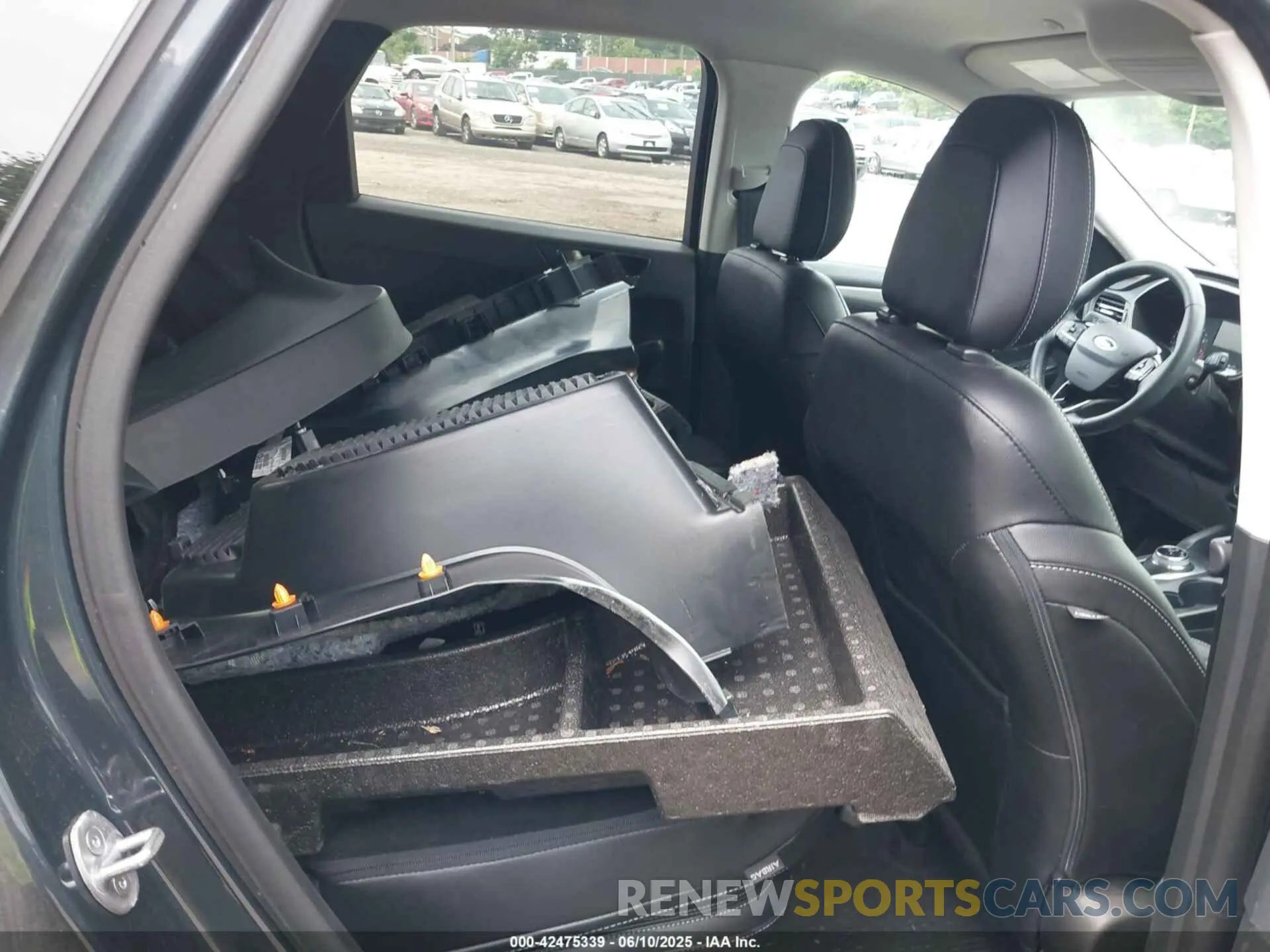 8 fotografías del automóvil dañado 1FMCU9H92NUB97841 FORD ESCAPE 2022