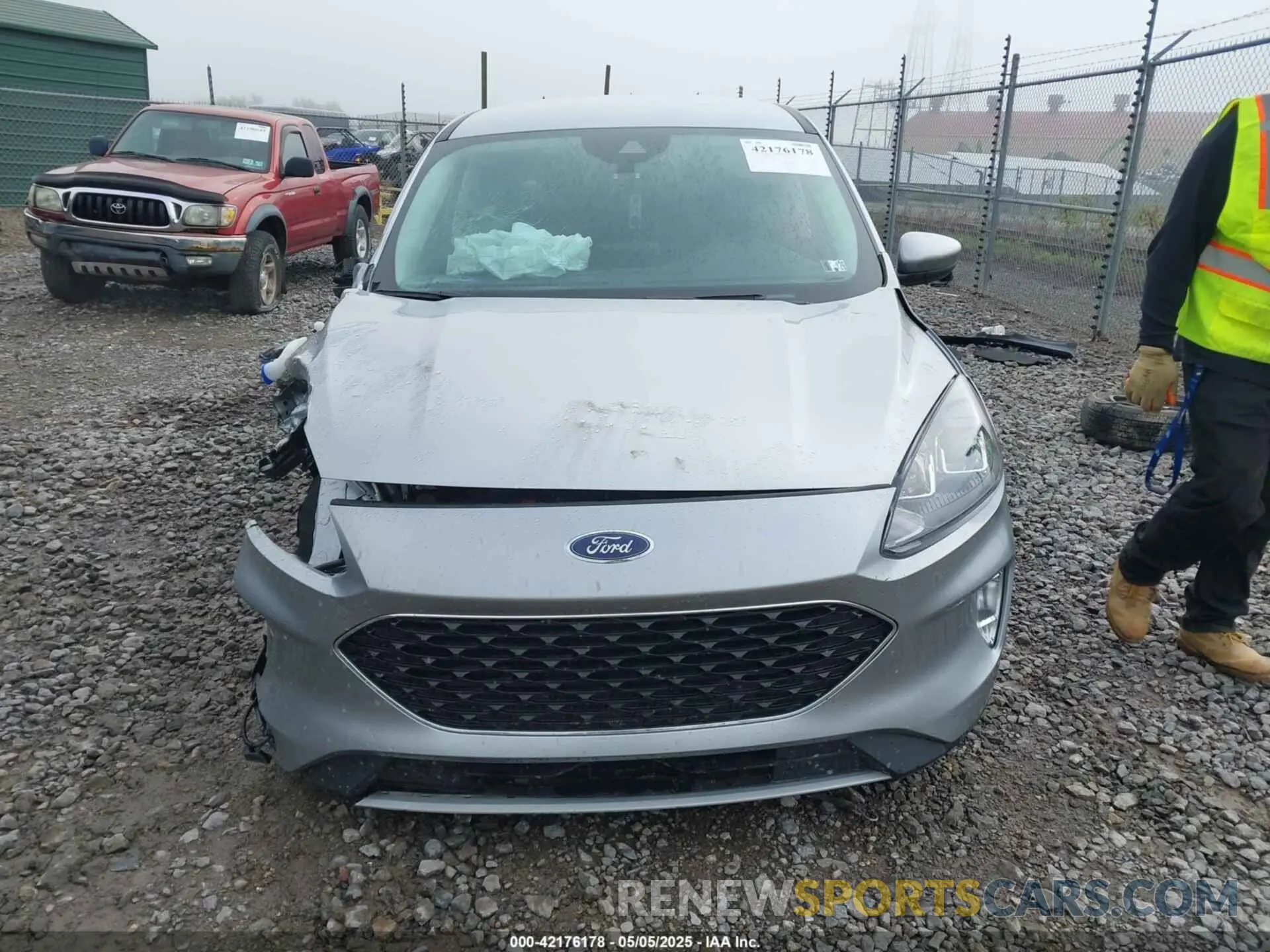 12 fotografías del automóvil dañado 1FMCU9H94NUA10776 FORD ESCAPE 2022
