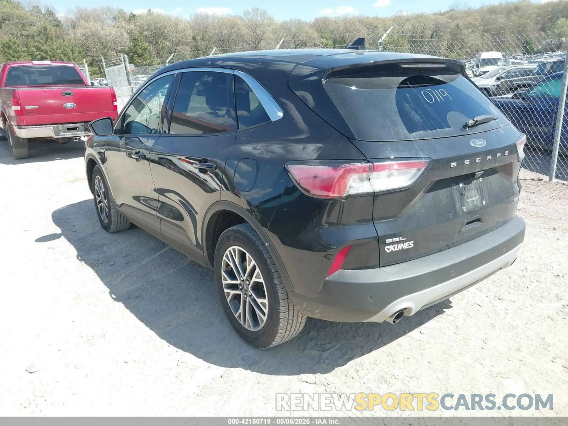 3 fotografías del automóvil dañado 1FMCU9H94NUA45592 FORD ESCAPE 2022