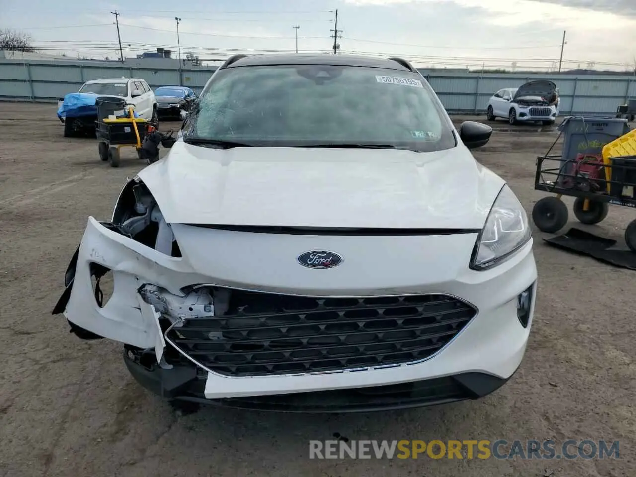5 fotografías del automóvil dañado 1FMCU9H94NUB38659 FORD ESCAPE 2022