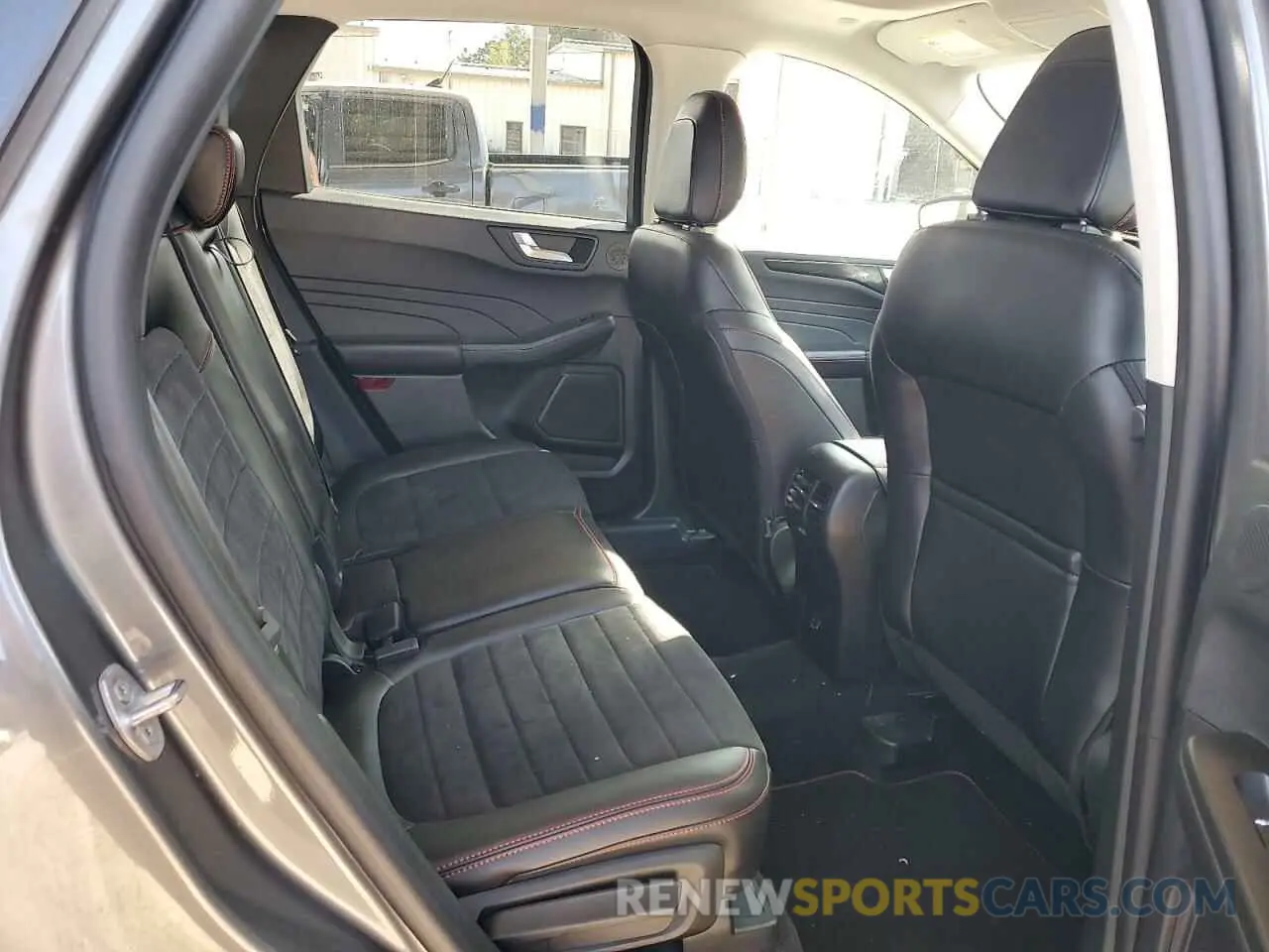 10 fotografías del automóvil dañado 1FMCU9H95NUA93506 FORD ESCAPE 2022