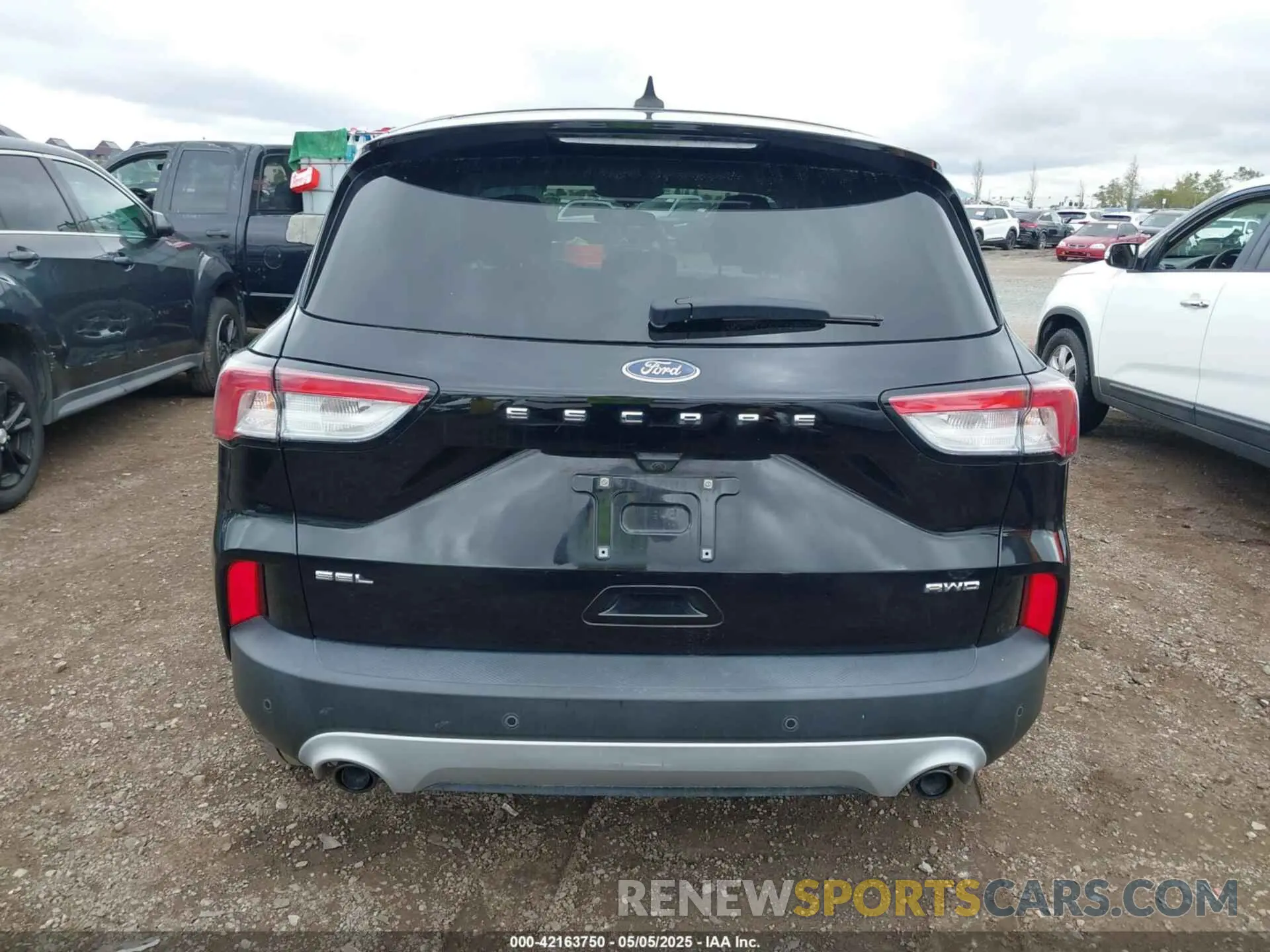 16 fotografías del automóvil dañado 1FMCU9H96NUA75175 FORD ESCAPE 2022