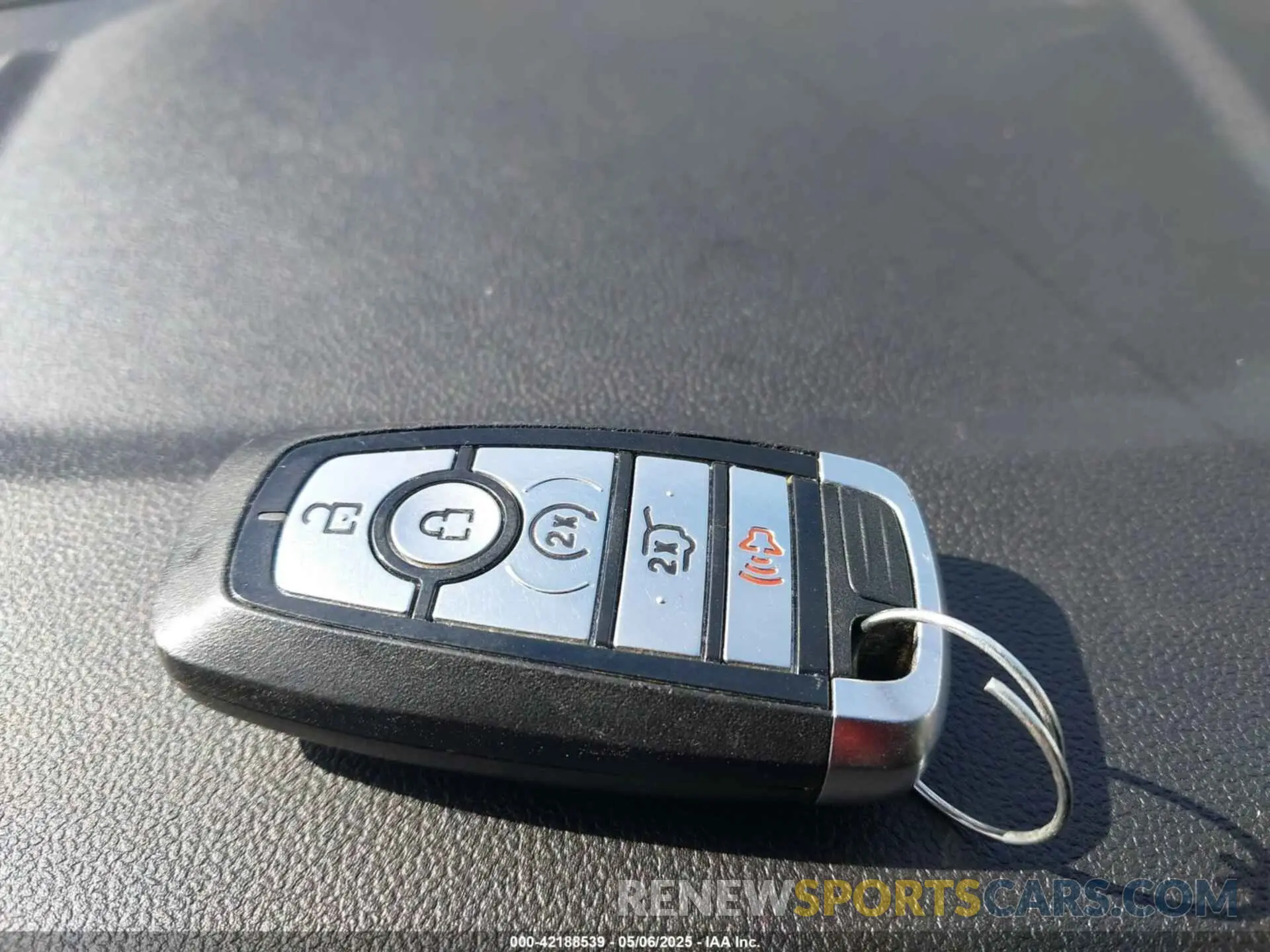 11 fotografías del automóvil dañado 1FMCU9H96NUA82613 FORD ESCAPE 2022