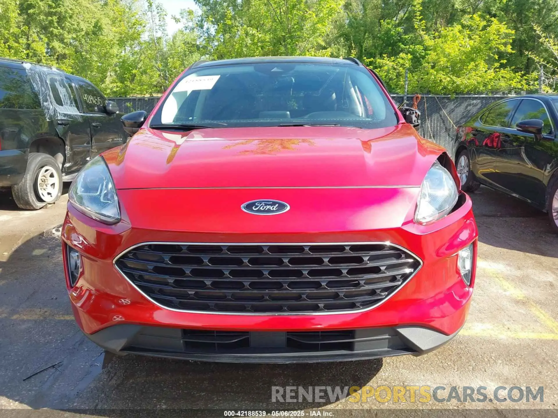 12 fotografías del automóvil dañado 1FMCU9H96NUA82613 FORD ESCAPE 2022