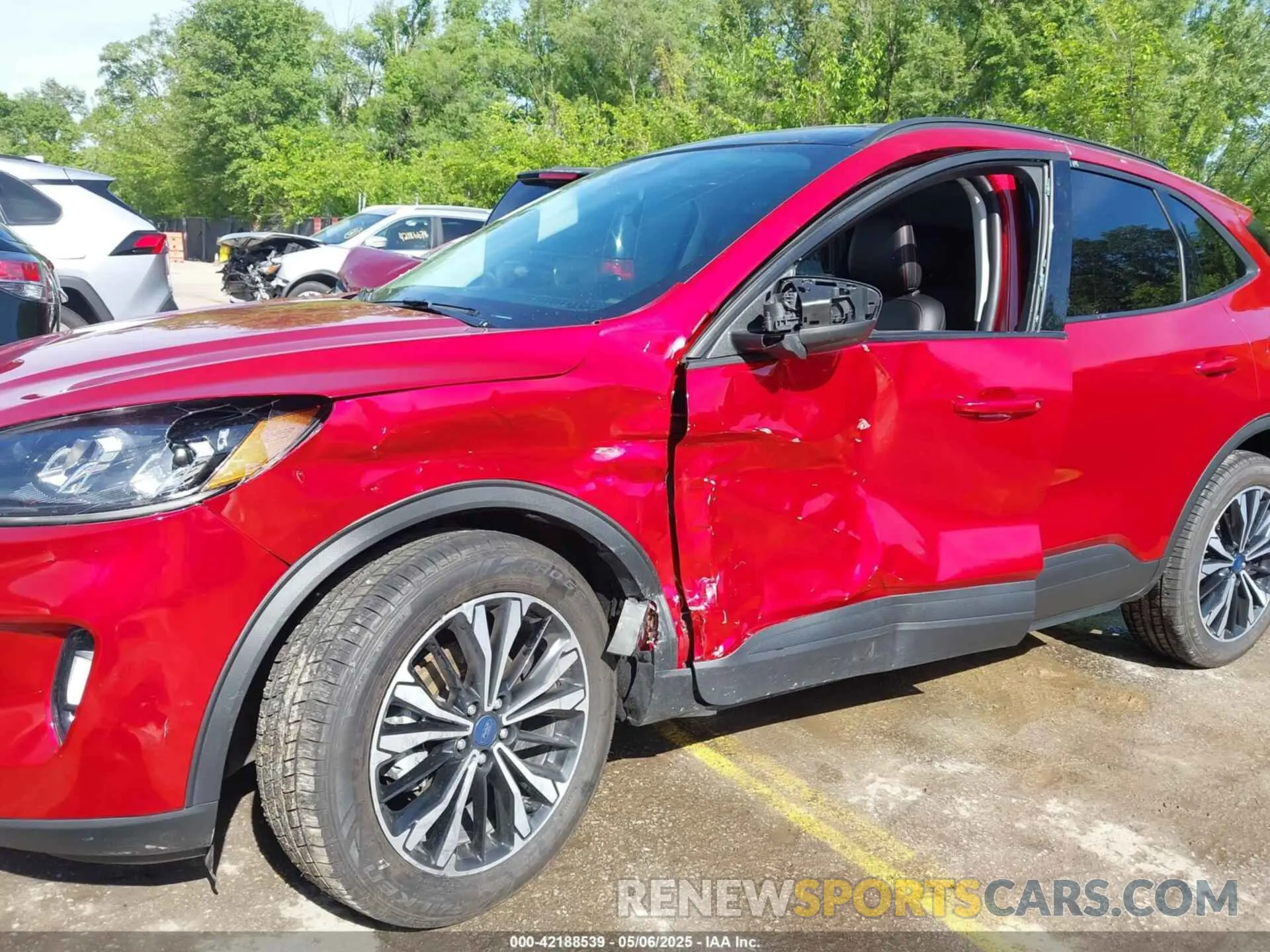 6 fotografías del automóvil dañado 1FMCU9H96NUA82613 FORD ESCAPE 2022