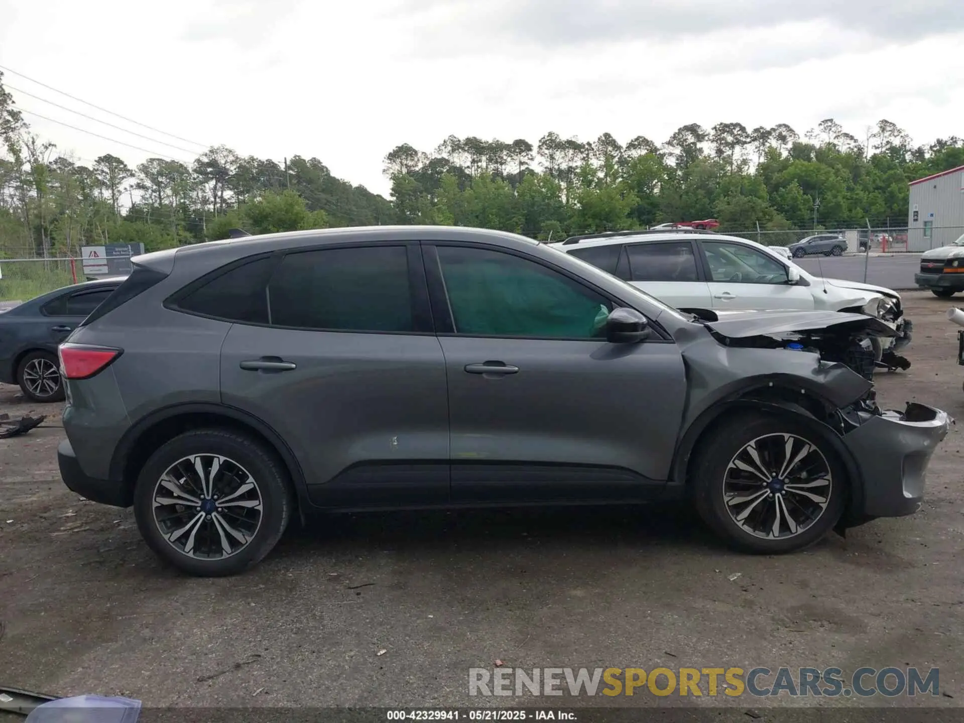 13 fotografías del automóvil dañado 1FMCU9H99NUB98422 FORD ESCAPE 2022