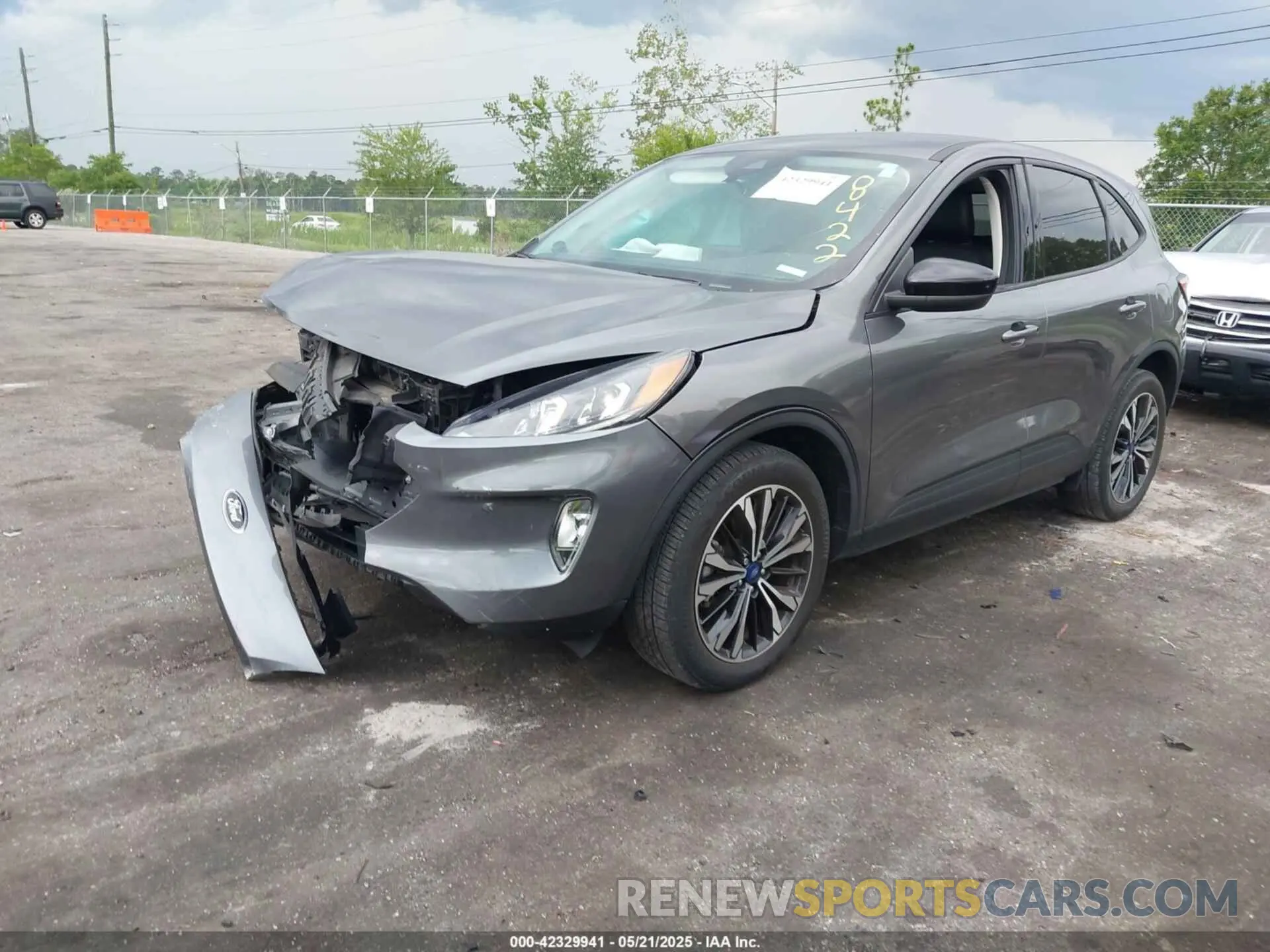 2 fotografías del automóvil dañado 1FMCU9H99NUB98422 FORD ESCAPE 2022