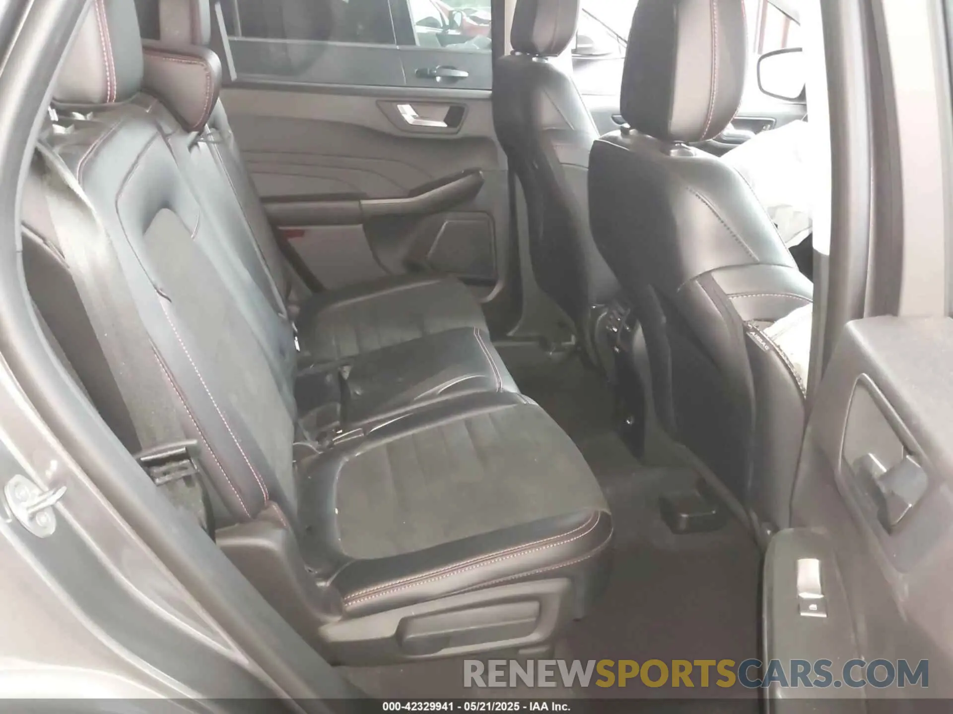 8 fotografías del automóvil dañado 1FMCU9H99NUB98422 FORD ESCAPE 2022