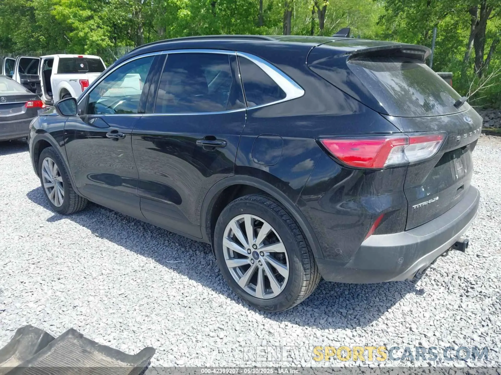 3 fotografías del automóvil dañado 1FMCU9J90NUB61267 FORD ESCAPE 2022
