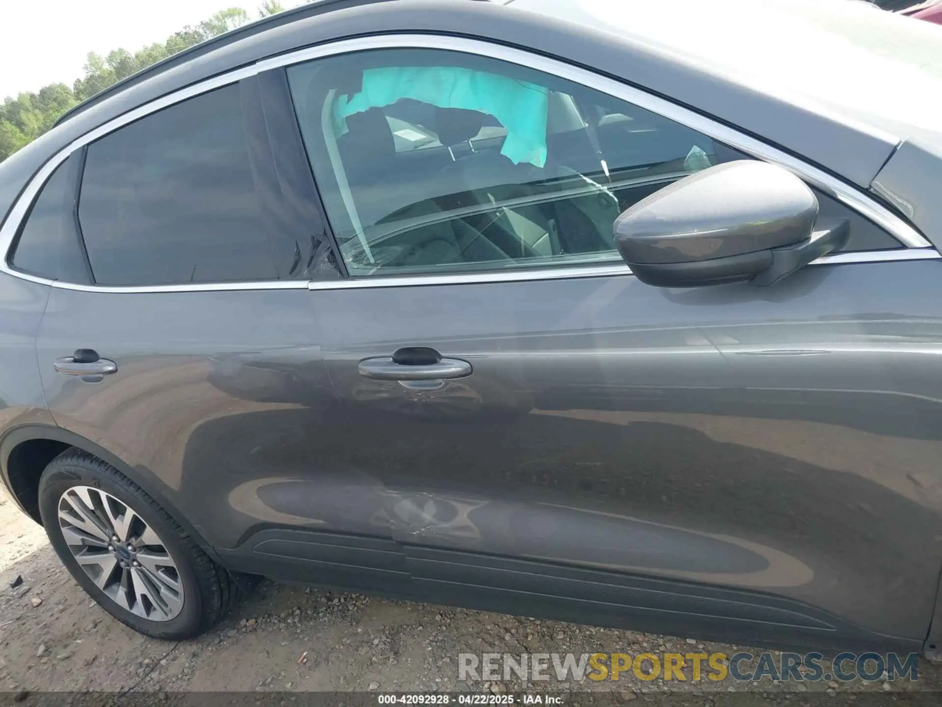 14 fotografías del automóvil dañado 1FMCU9J91NUB87215 FORD ESCAPE 2022