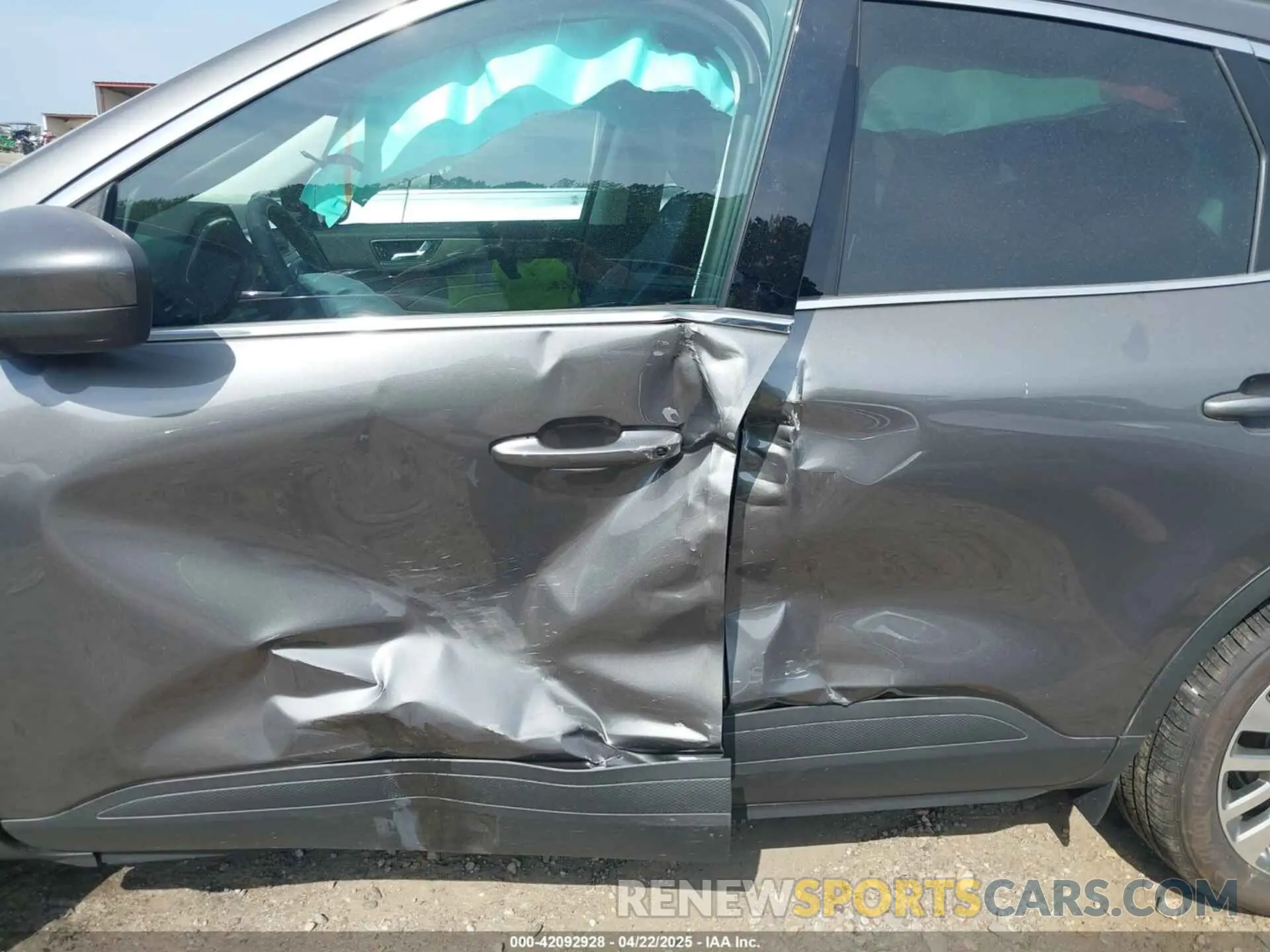 19 fotografías del automóvil dañado 1FMCU9J91NUB87215 FORD ESCAPE 2022