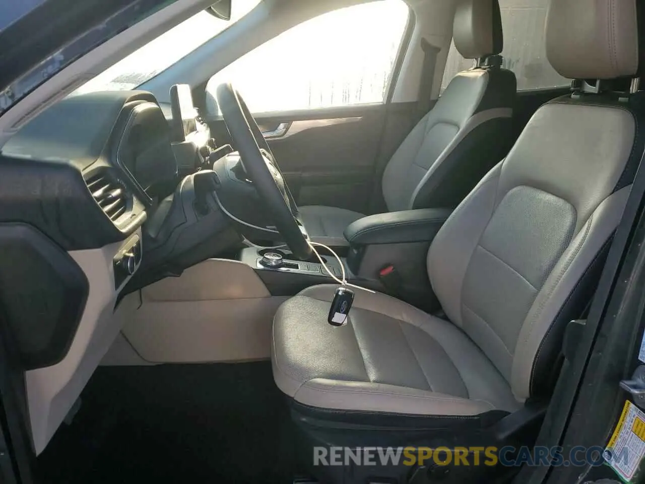 7 fotografías del automóvil dañado 1FMCU9J92NUB96764 FORD ESCAPE 2022