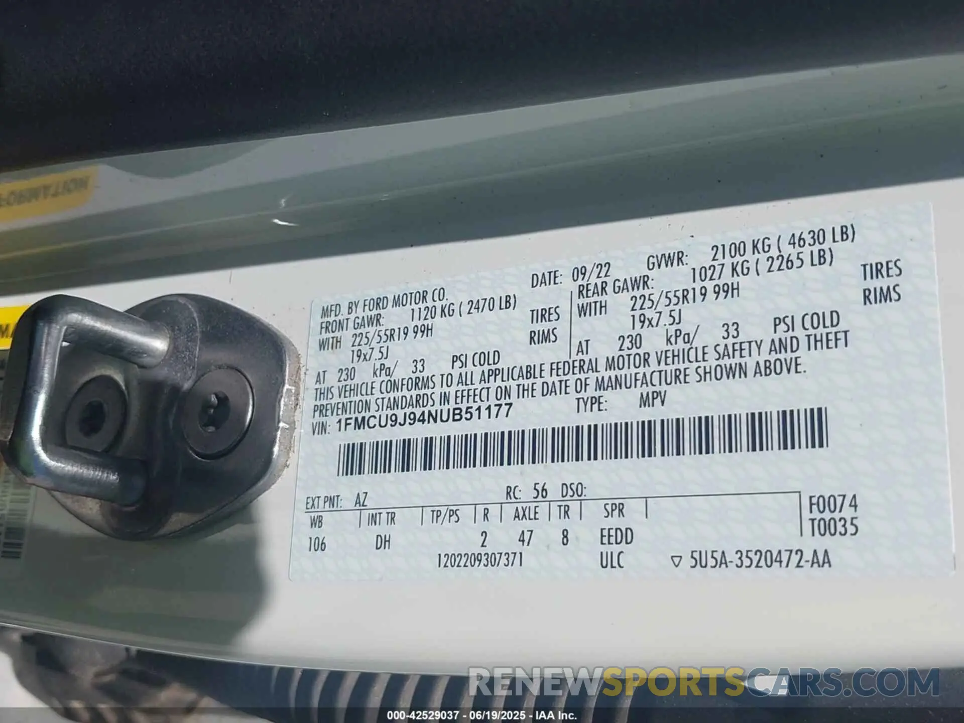 9 fotografías del automóvil dañado 1FMCU9J94NUB51177 FORD ESCAPE 2022