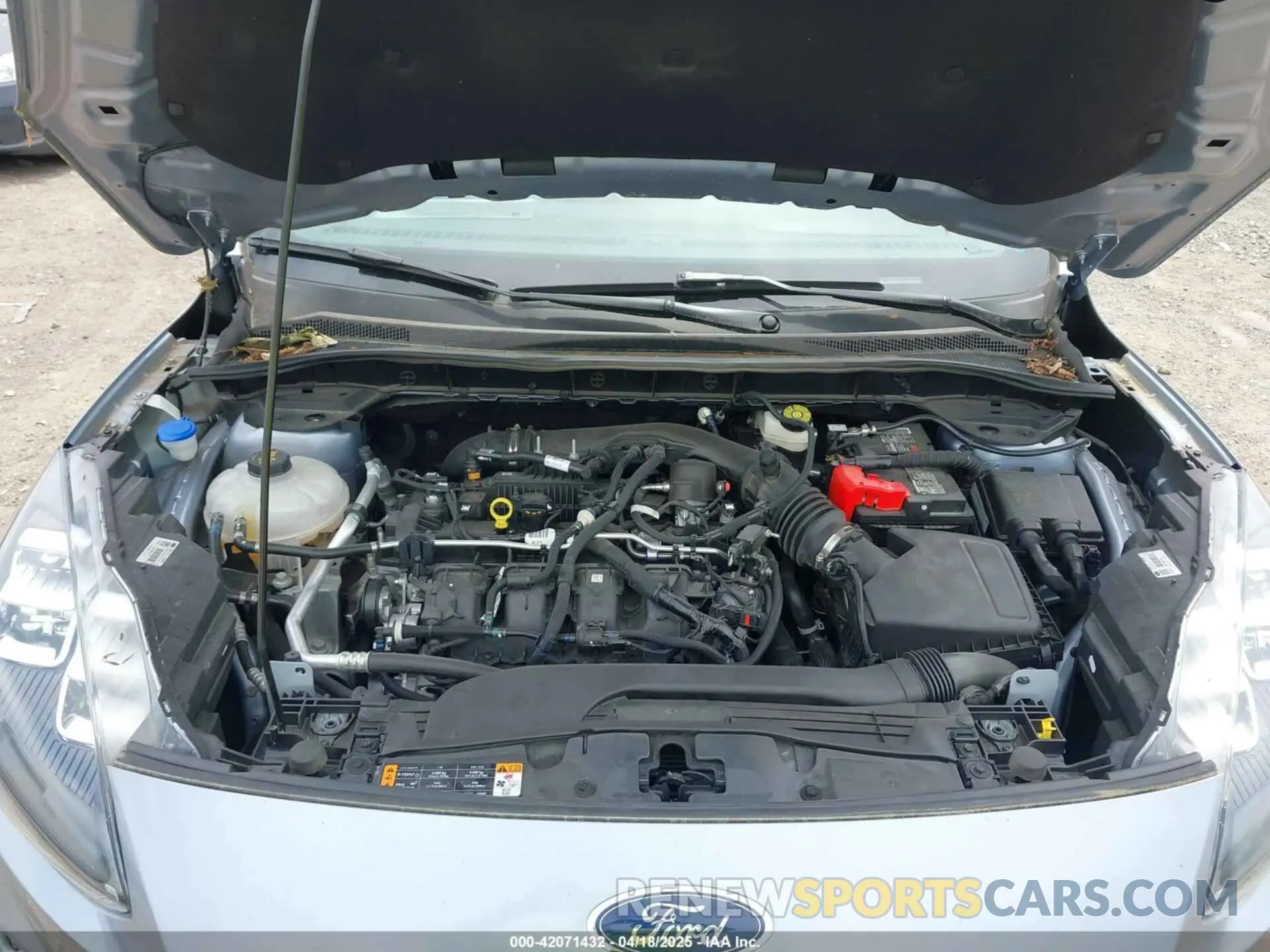10 fotografías del automóvil dañado 1FMCU9J95NUA87666 FORD ESCAPE 2022
