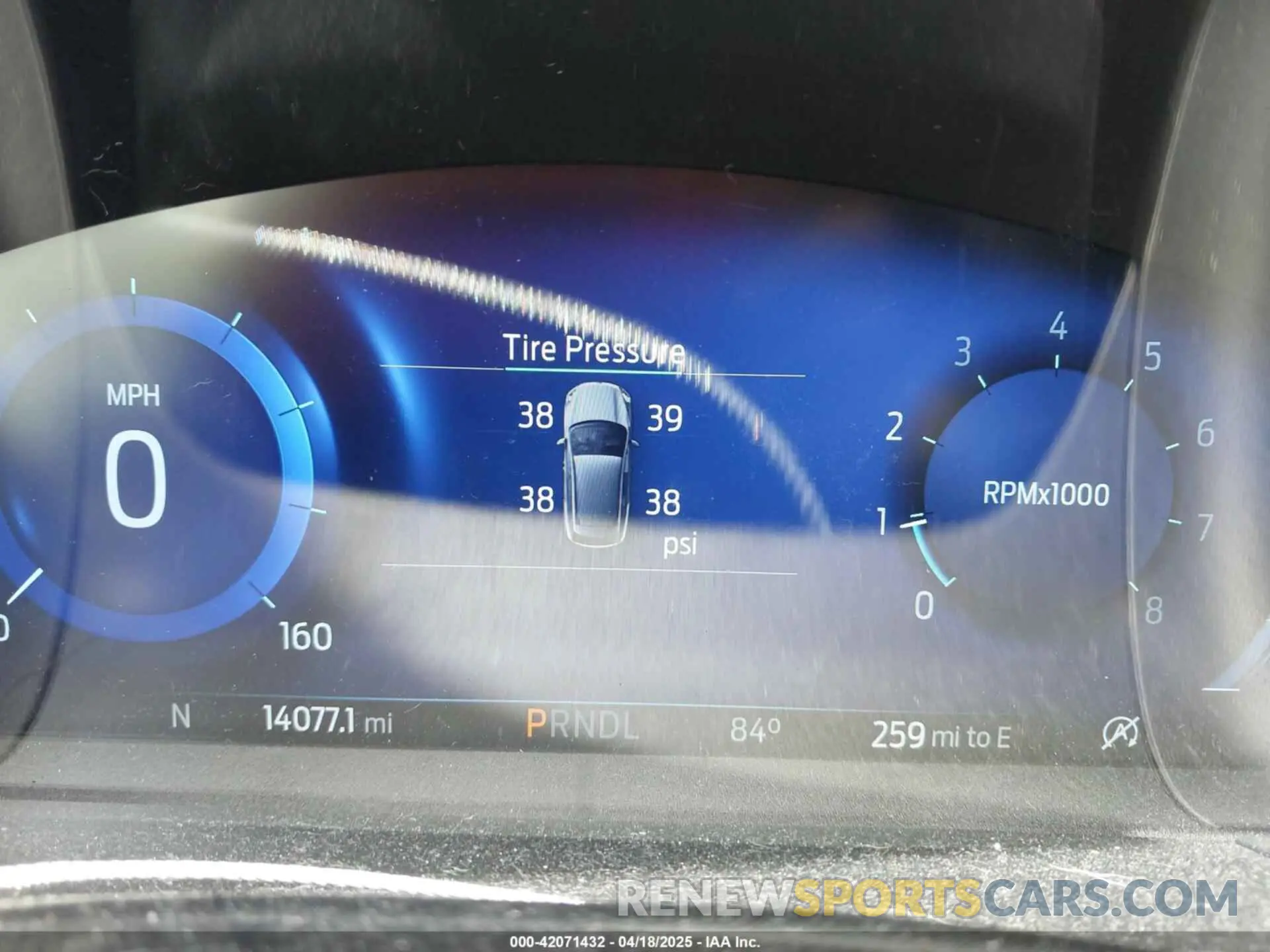 7 fotografías del automóvil dañado 1FMCU9J95NUA87666 FORD ESCAPE 2022