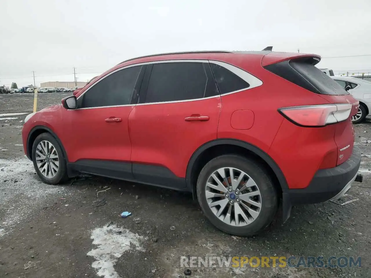2 fotografías del automóvil dañado 1FMCU9J96NUB67817 FORD ESCAPE 2022