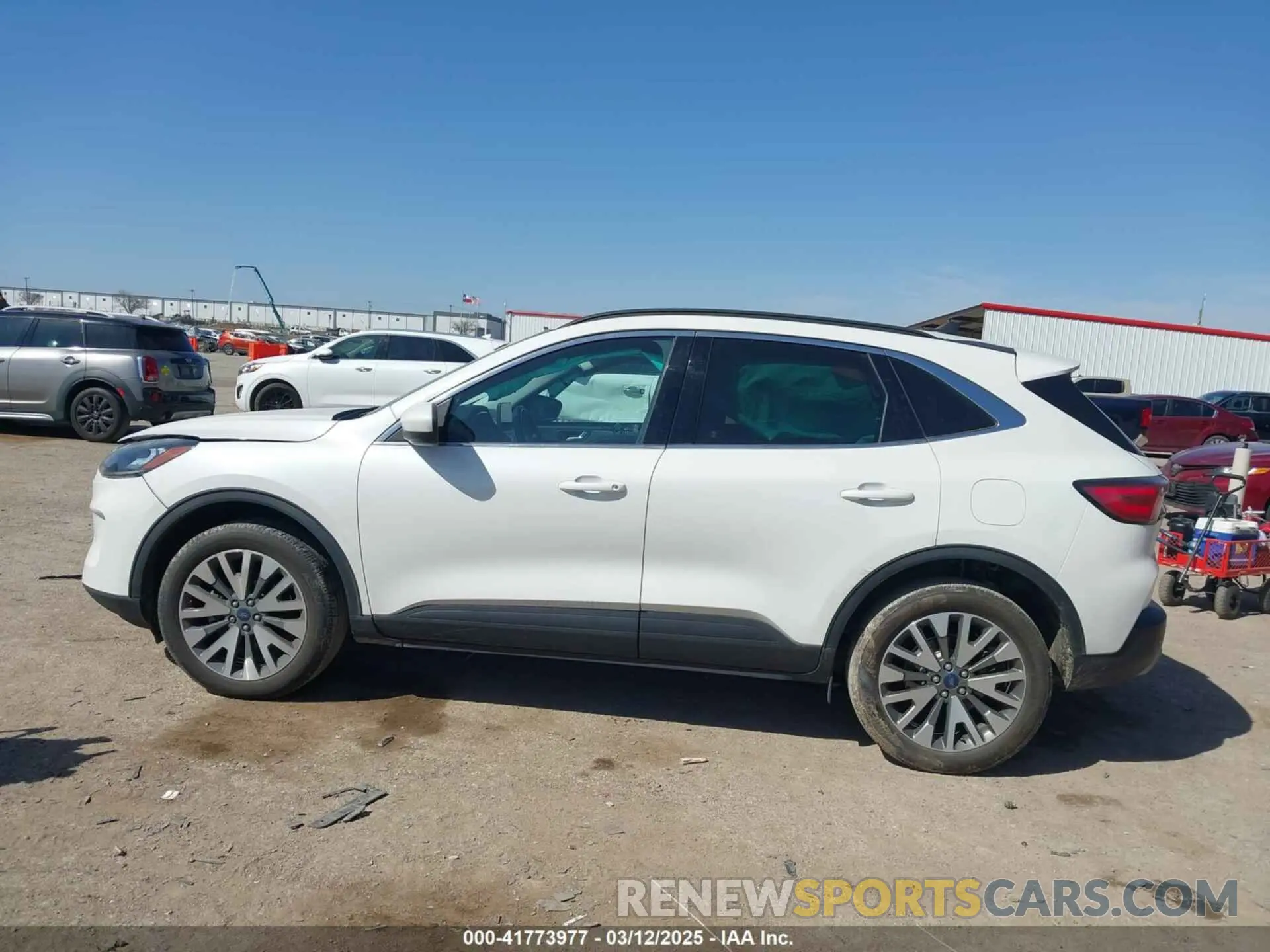14 fotografías del automóvil dañado 1FMCU9J97NUA56239 FORD ESCAPE 2022