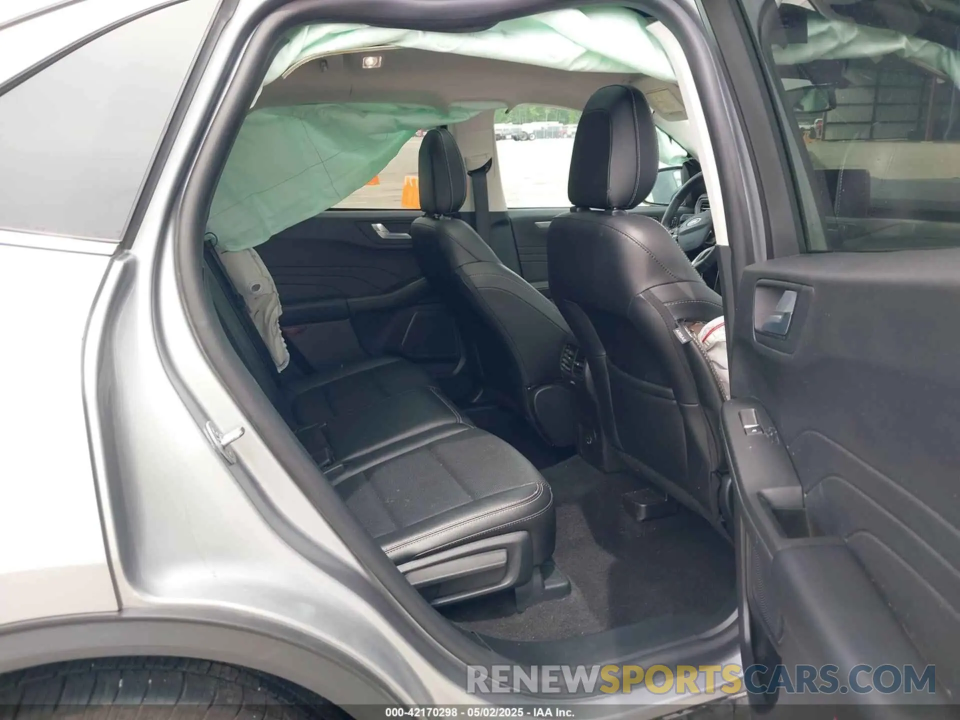 8 fotografías del automóvil dañado 1FMCU9J98NUA15019 FORD ESCAPE 2022