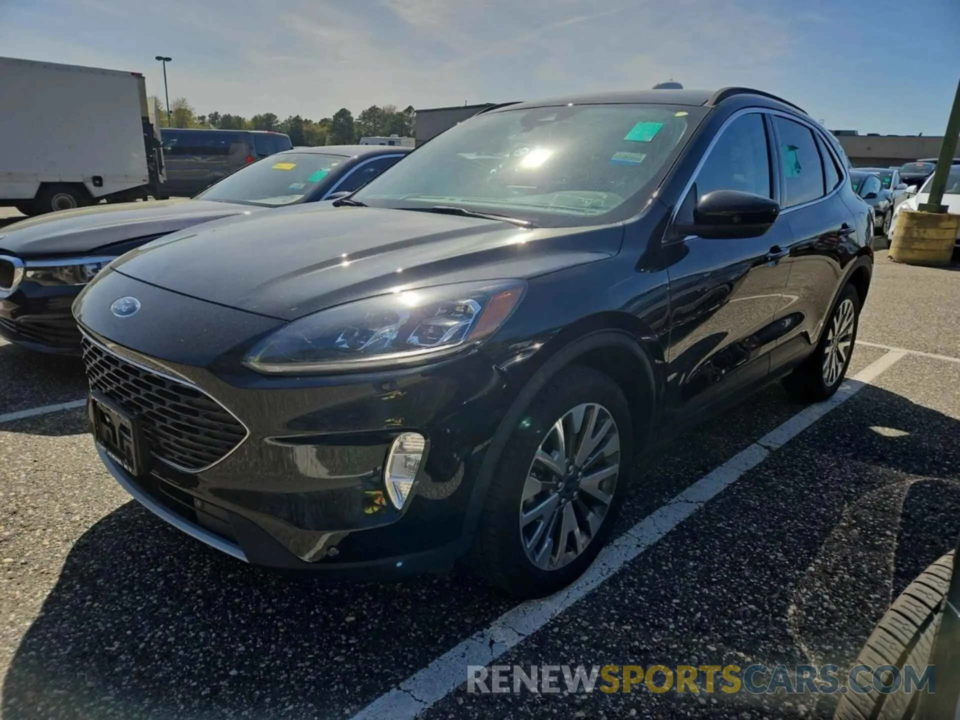 14 fotografías del automóvil dañado 1FMCU9J9XNUA73925 FORD ESCAPE 2022
