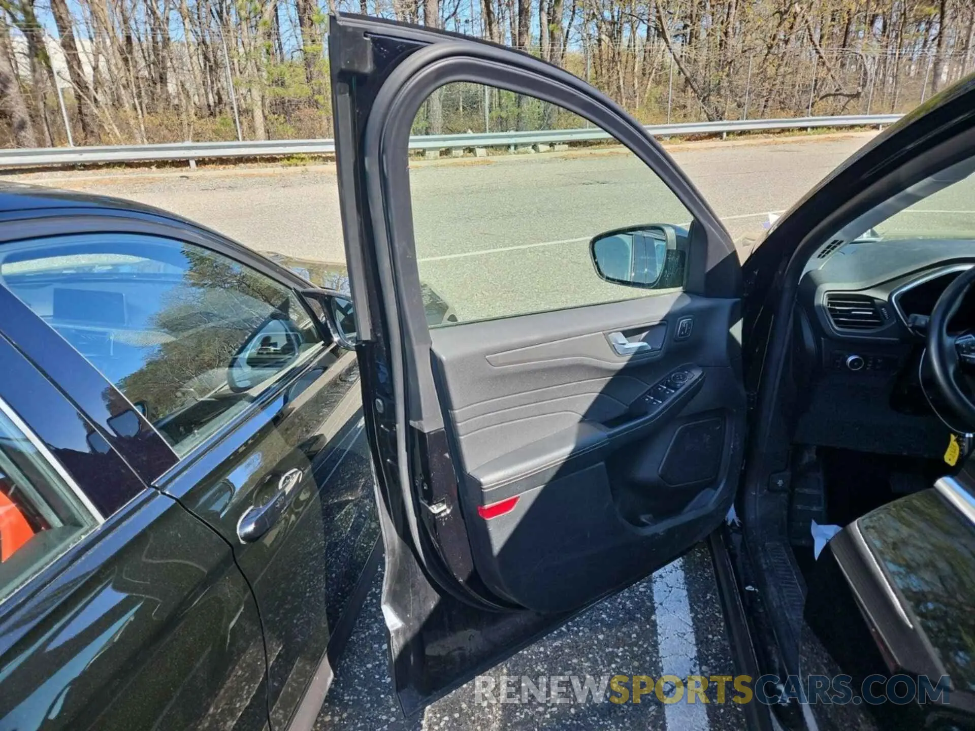 20 fotografías del automóvil dañado 1FMCU9J9XNUA73925 FORD ESCAPE 2022