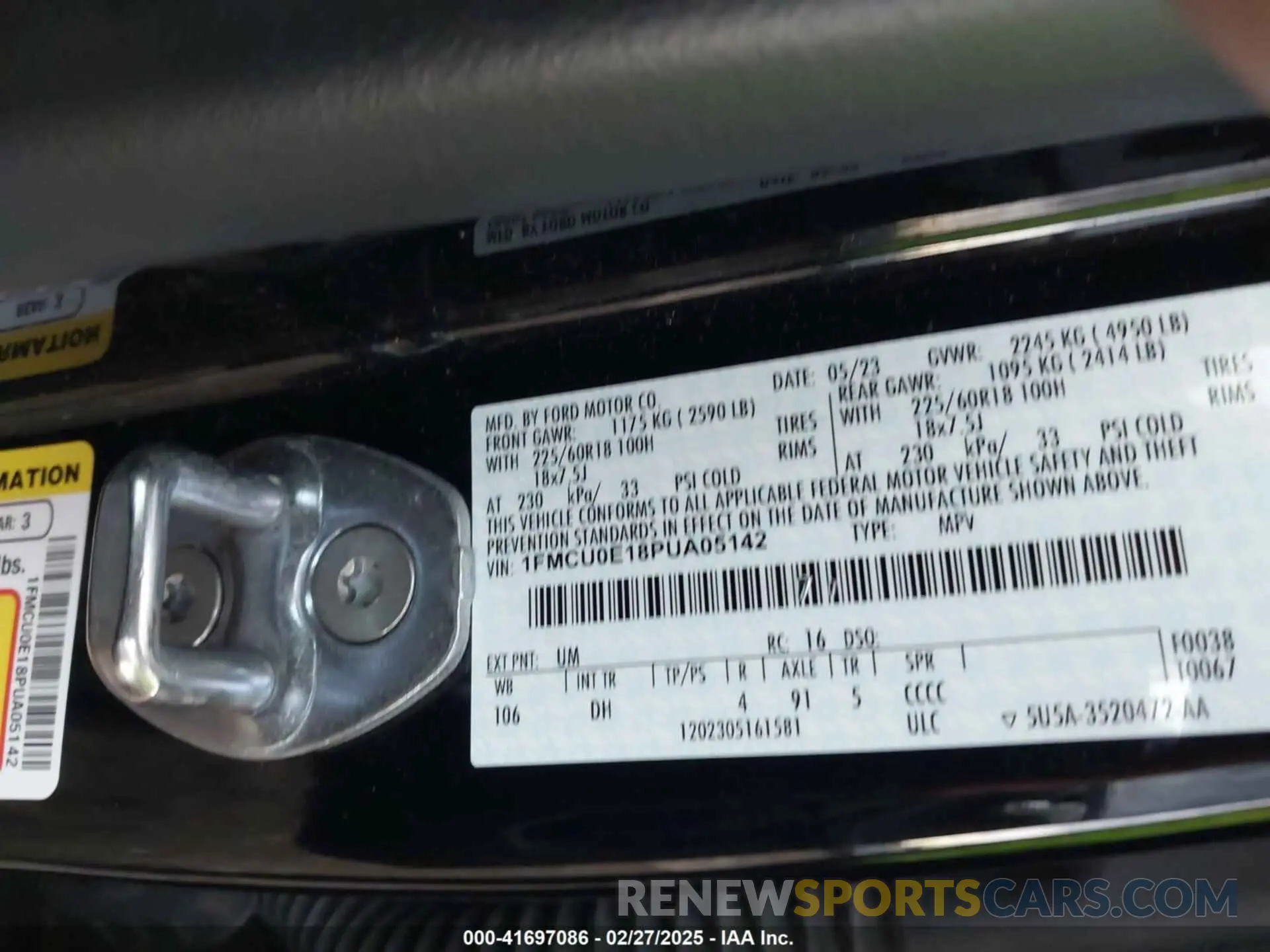 9 fotografías del automóvil dañado 1FMCU0E18PUA05142 FORD ESCAPE 2023