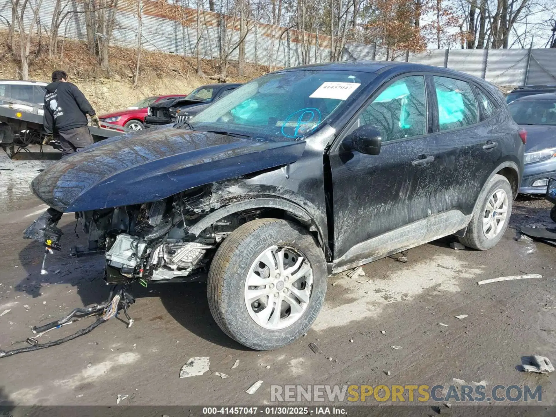 2 fotografías del automóvil dañado 1FMCU0FN5PUA00319 FORD ESCAPE 2023