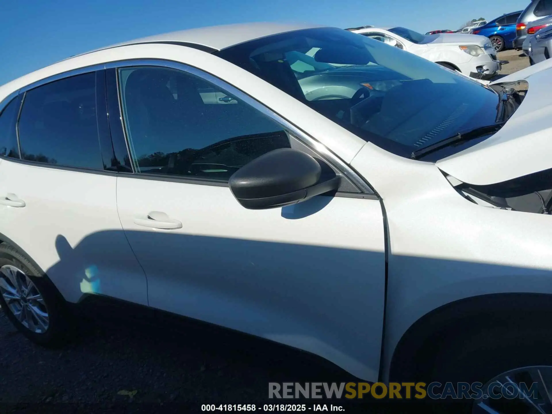 13 fotografías del automóvil dañado 1FMCU0GN0PUA52469 FORD ESCAPE 2023