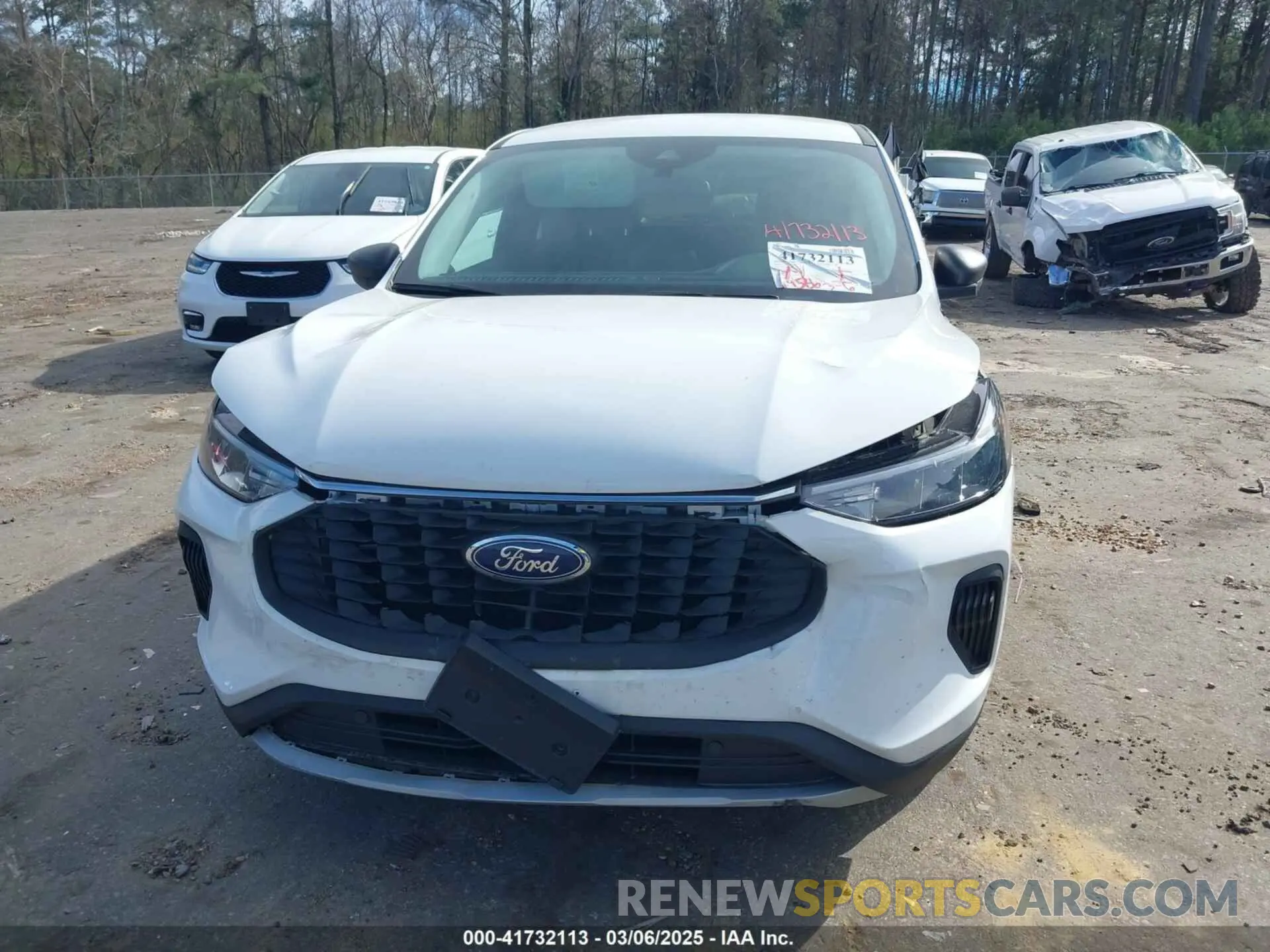 12 fotografías del automóvil dañado 1FMCU0GN0PUA95712 FORD ESCAPE 2023