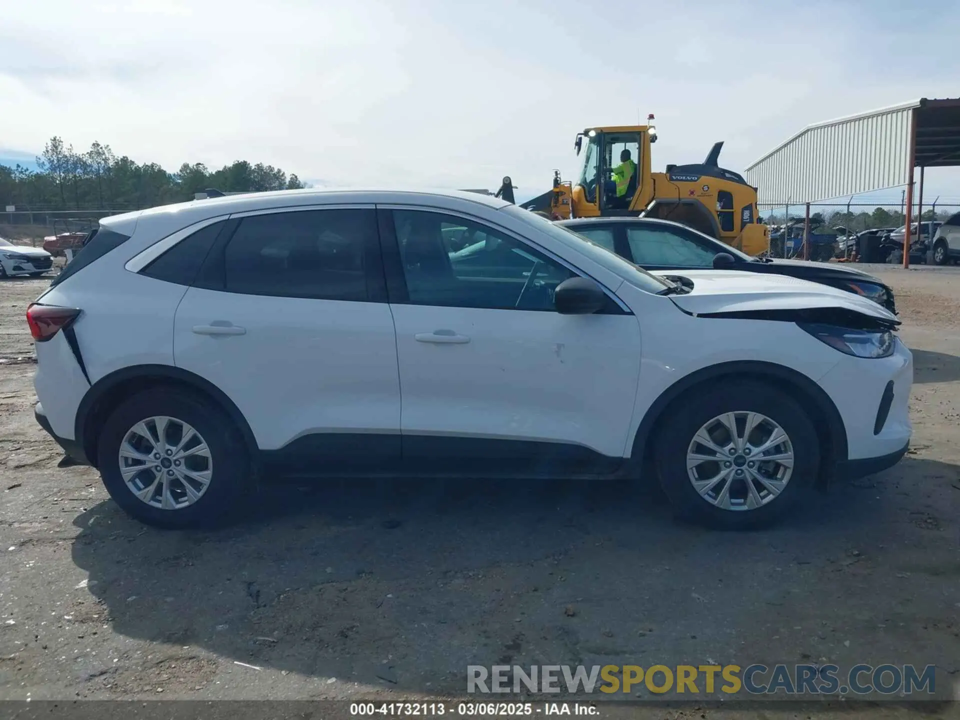 13 fotografías del automóvil dañado 1FMCU0GN0PUA95712 FORD ESCAPE 2023