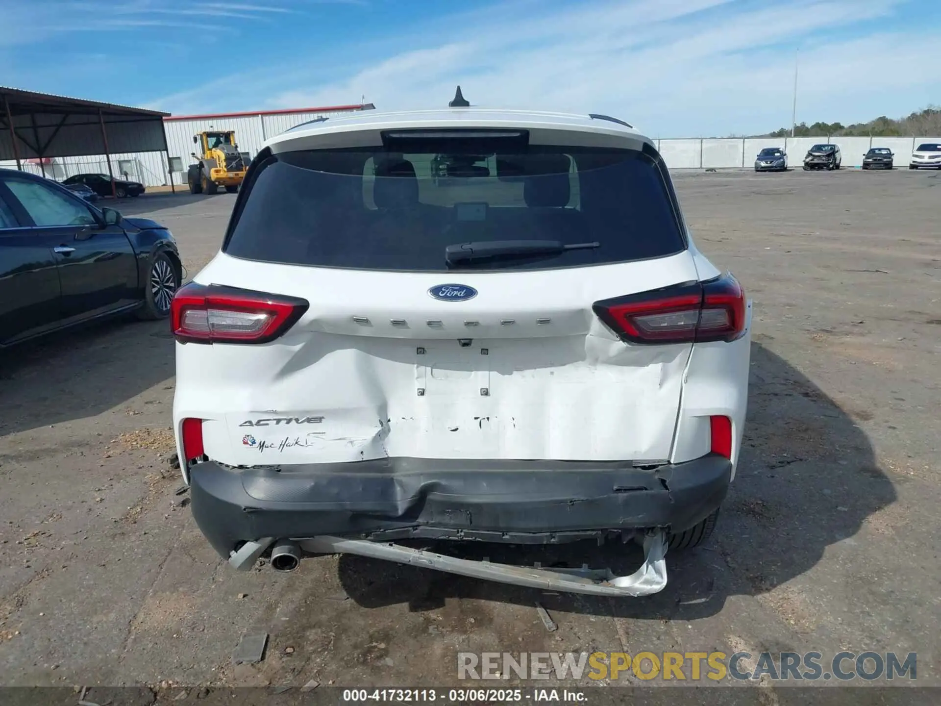 16 fotografías del automóvil dañado 1FMCU0GN0PUA95712 FORD ESCAPE 2023