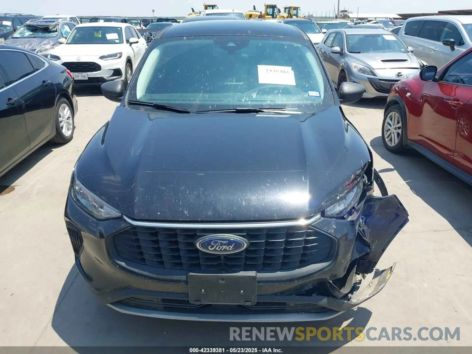 12 fotografías del automóvil dañado 1FMCU0GN0PUB19216 FORD ESCAPE 2023