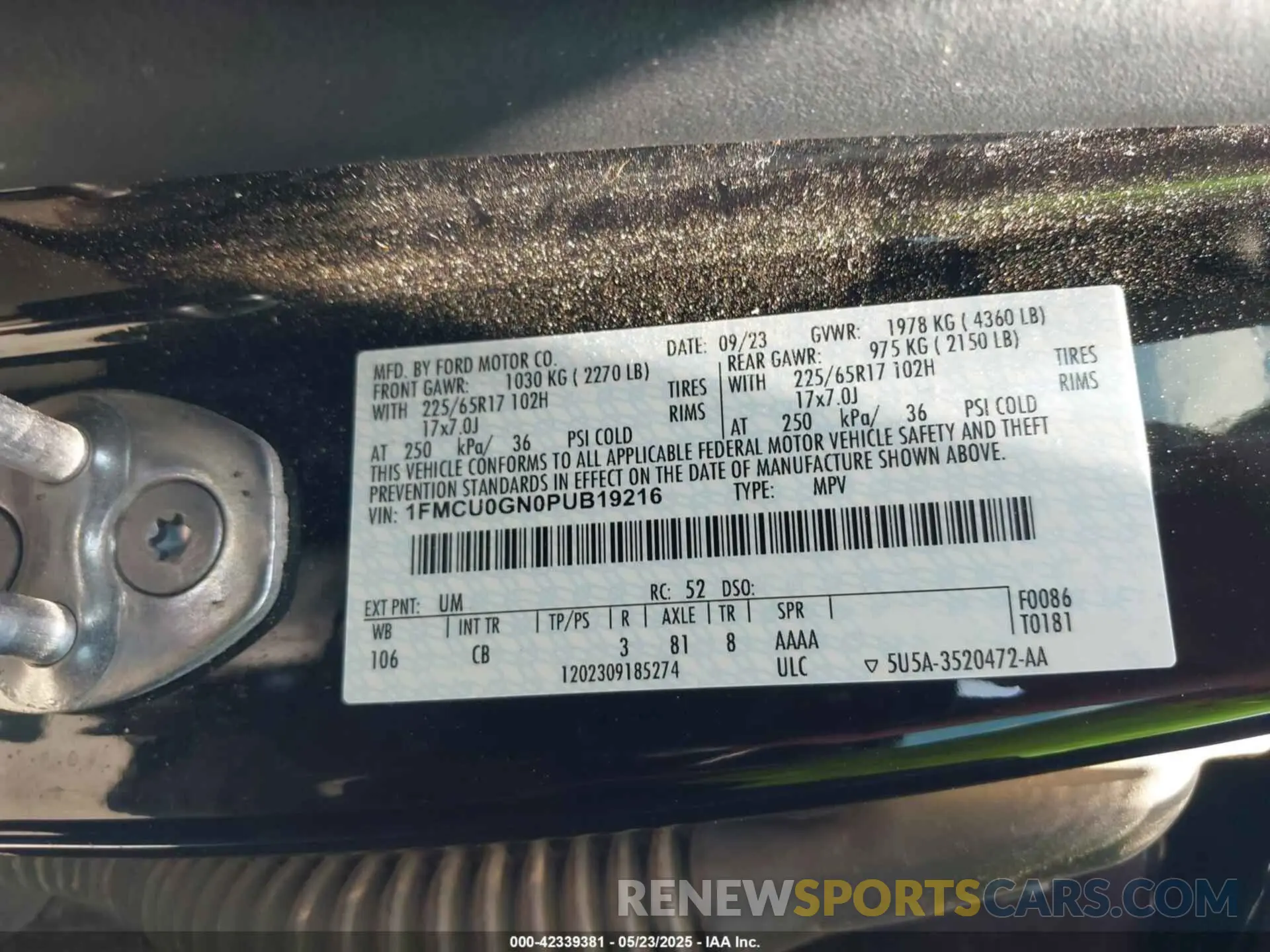 9 fotografías del automóvil dañado 1FMCU0GN0PUB19216 FORD ESCAPE 2023