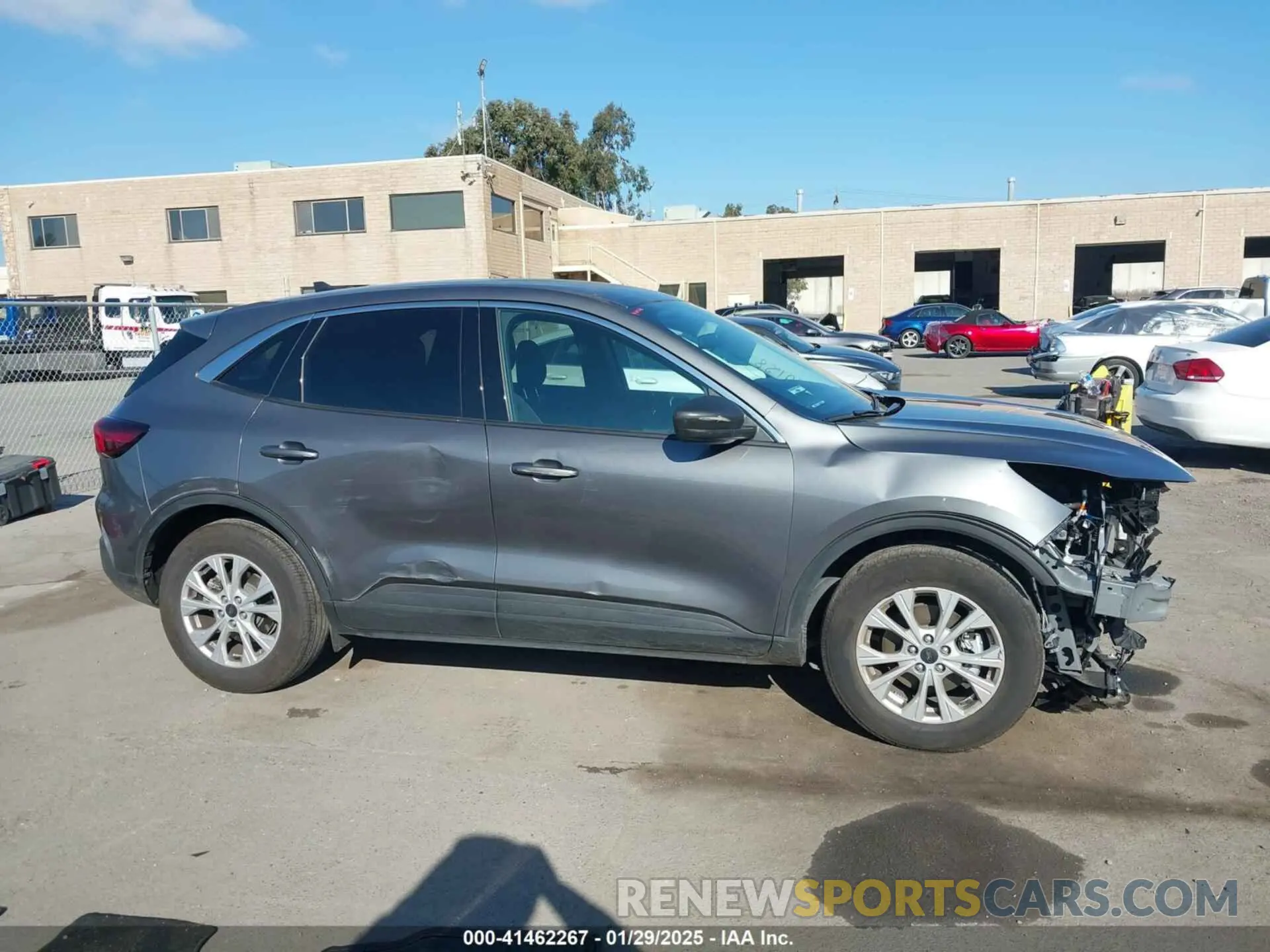 14 fotografías del automóvil dañado 1FMCU0GN2PUB35451 FORD ESCAPE 2023