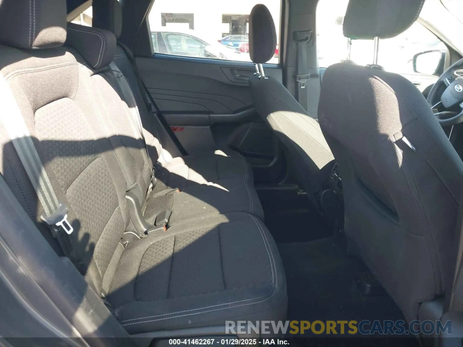 8 fotografías del automóvil dañado 1FMCU0GN2PUB35451 FORD ESCAPE 2023