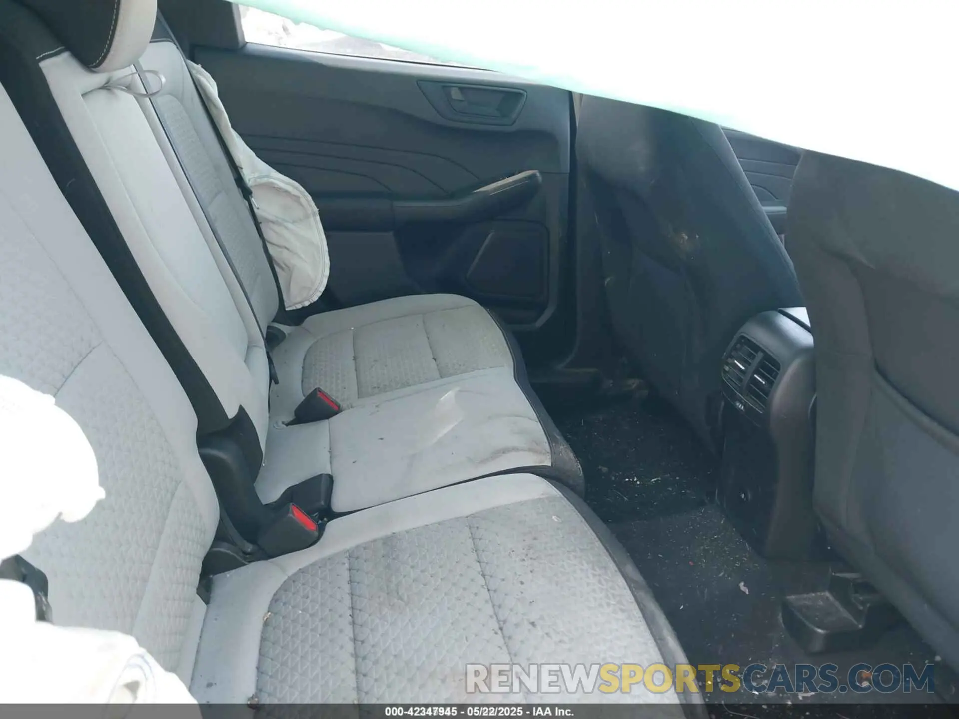 8 fotografías del automóvil dañado 1FMCU0GN8PUA26329 FORD ESCAPE 2023