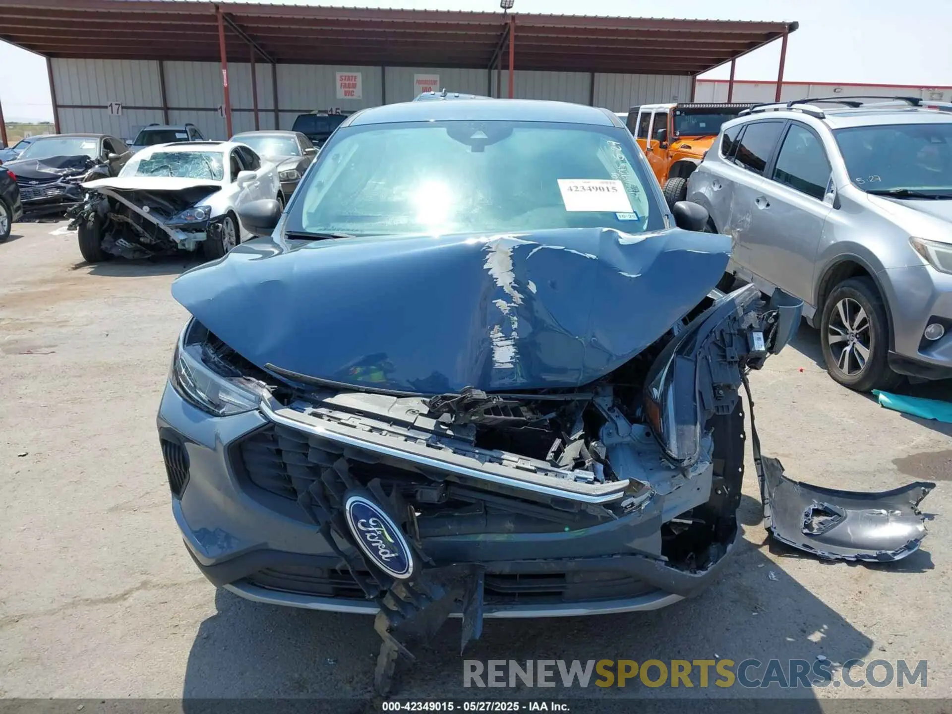 12 fotografías del automóvil dañado 1FMCU0GN8PUB12773 FORD ESCAPE 2023