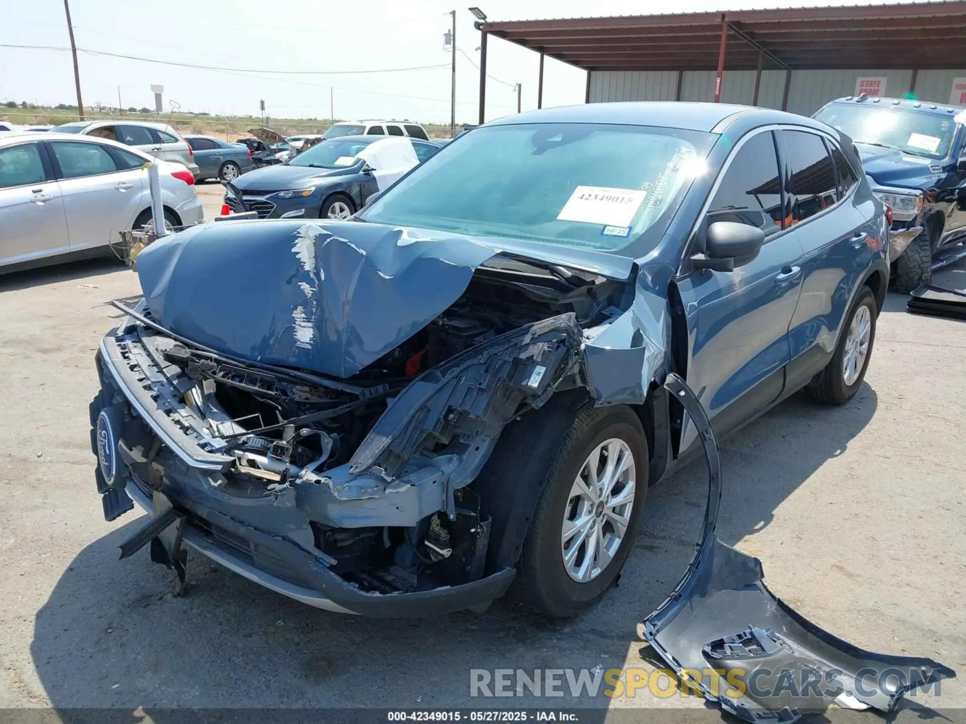 2 fotografías del automóvil dañado 1FMCU0GN8PUB12773 FORD ESCAPE 2023