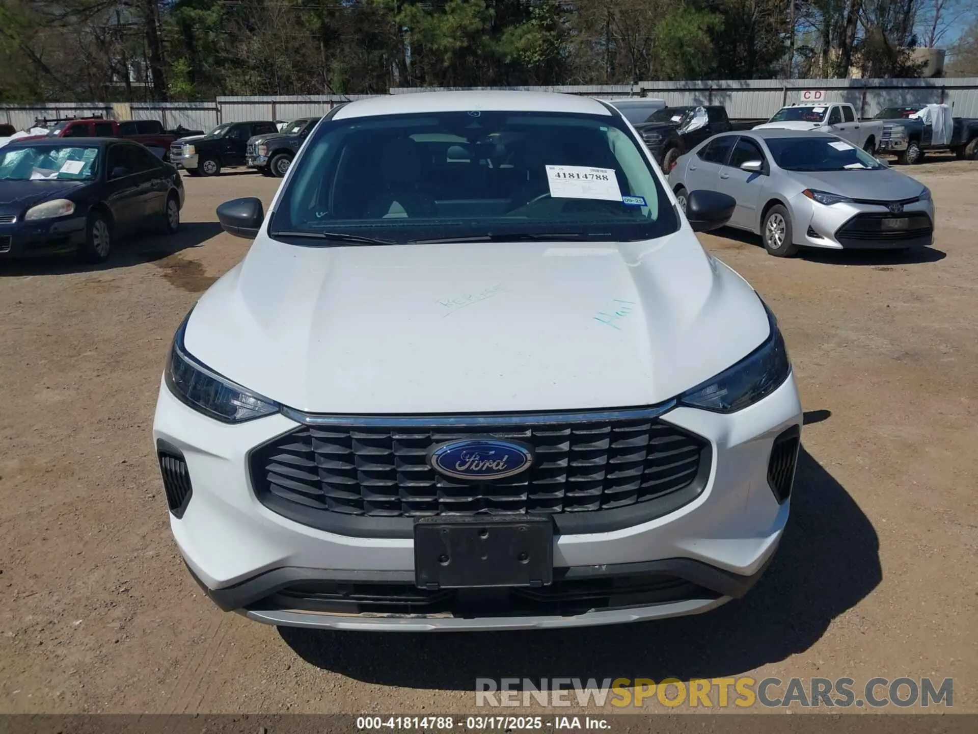 6 fotografías del automóvil dañado 1FMCU0GZ4PUA68600 FORD ESCAPE 2023