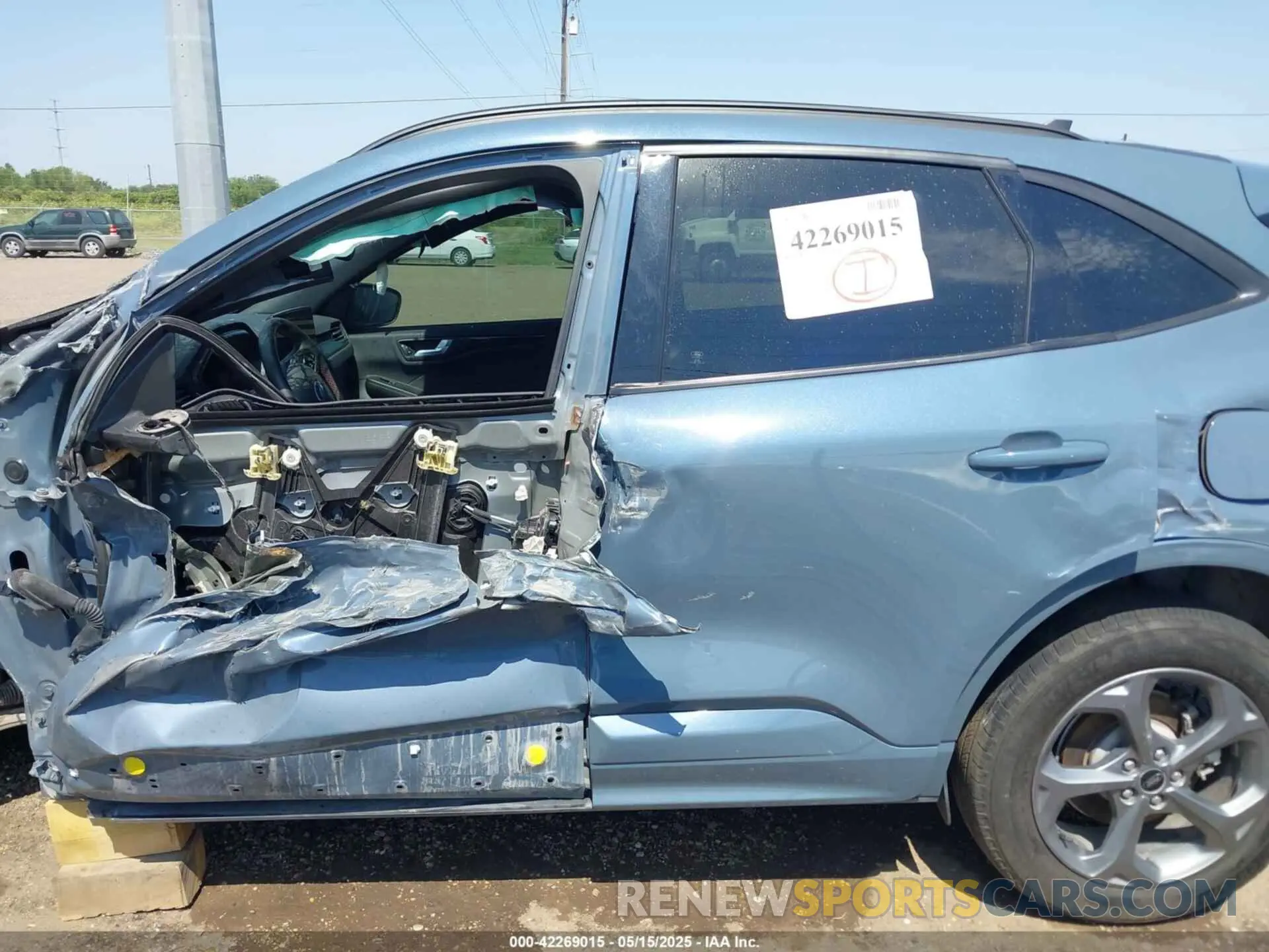 15 fotografías del automóvil dañado 1FMCU0MN0PUB06292 FORD ESCAPE 2023