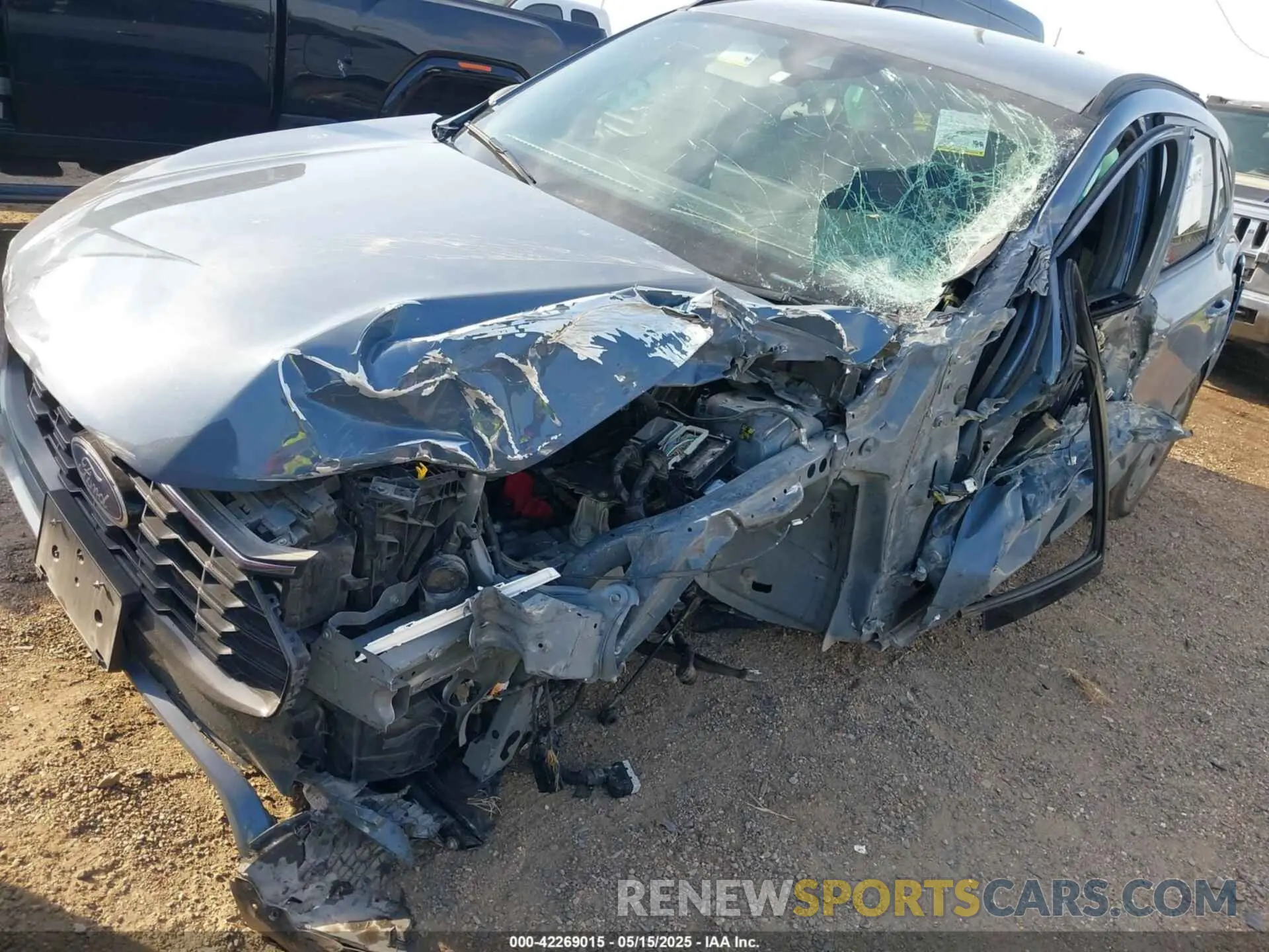 6 fotografías del automóvil dañado 1FMCU0MN0PUB06292 FORD ESCAPE 2023