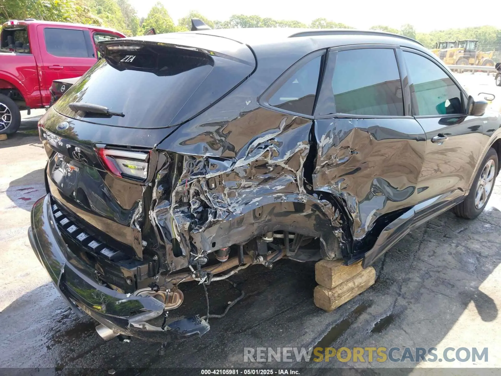 6 fotografías del automóvil dañado 1FMCU0MN2PUB46678 FORD ESCAPE 2023